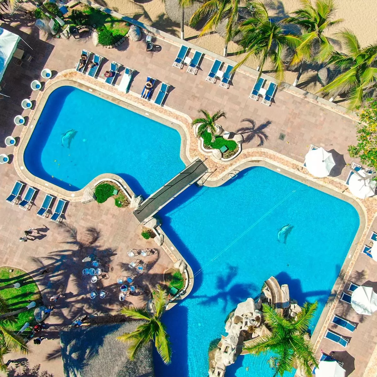 Balcony/Terrace, Pool View in Luna Palace