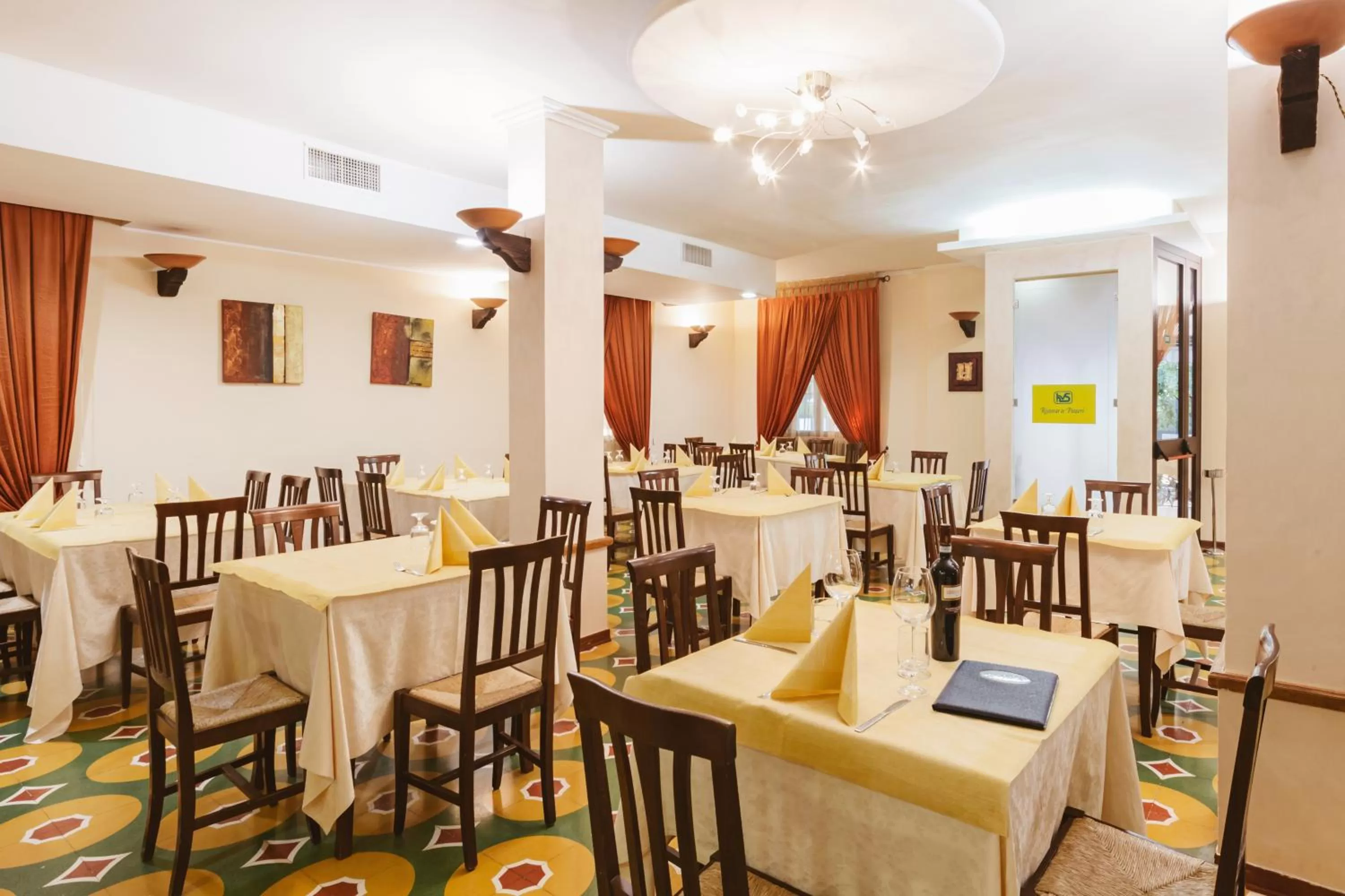 Restaurant/places to eat in Hotel Villa Del Sorriso