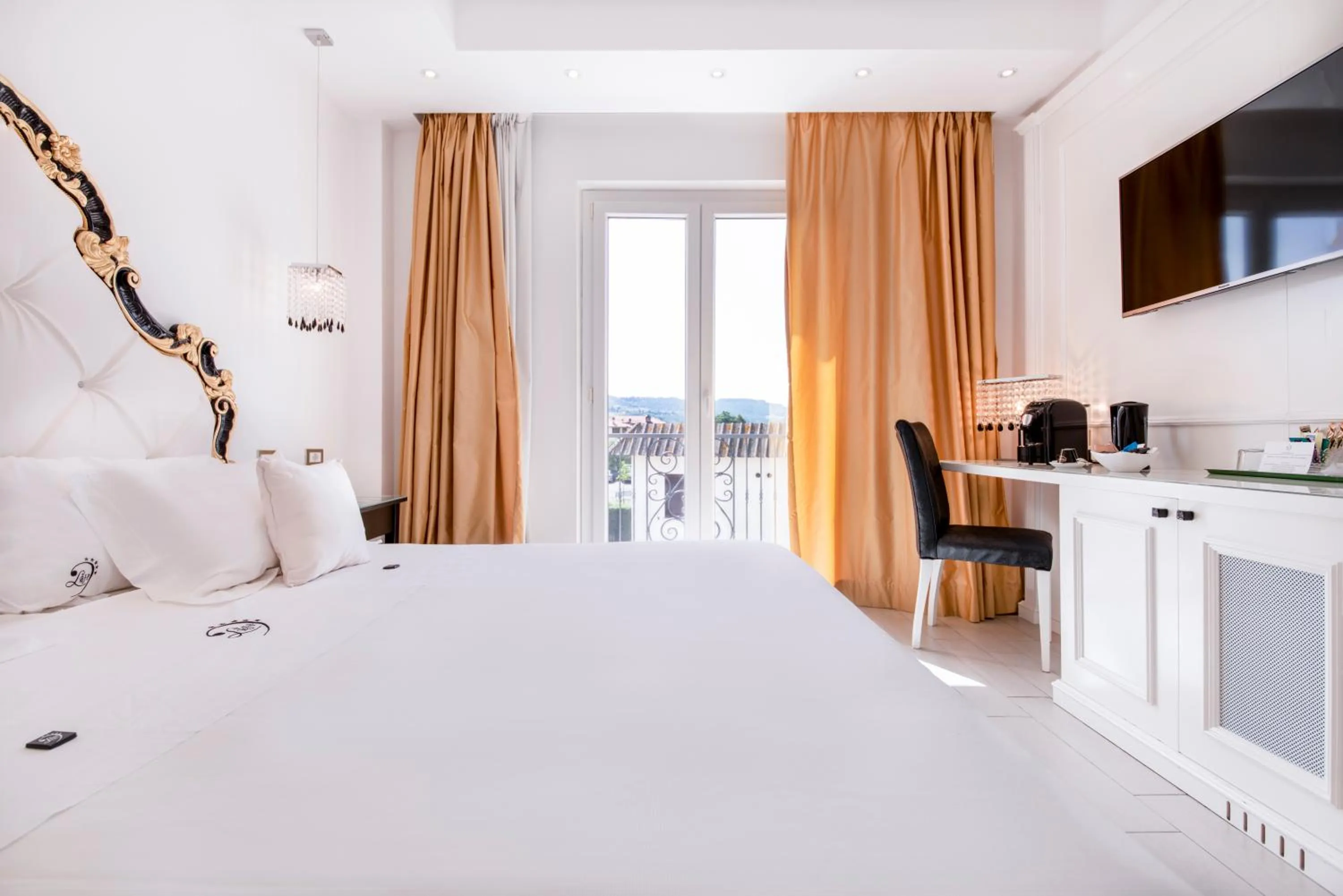 Bed in Ludwig Boutique Hotel & Spa