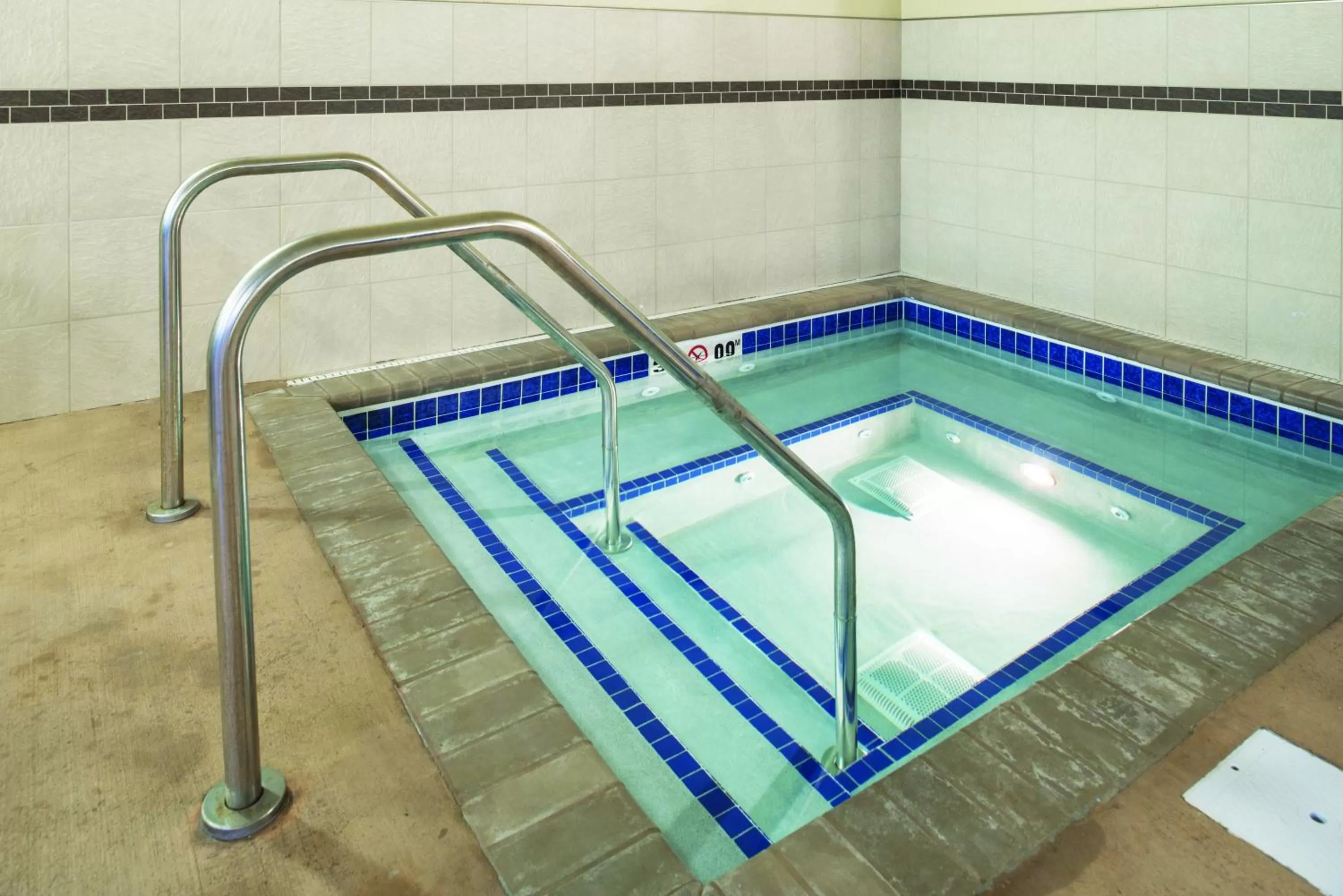 Hot Tub in La Quinta by Wyndham Gillette