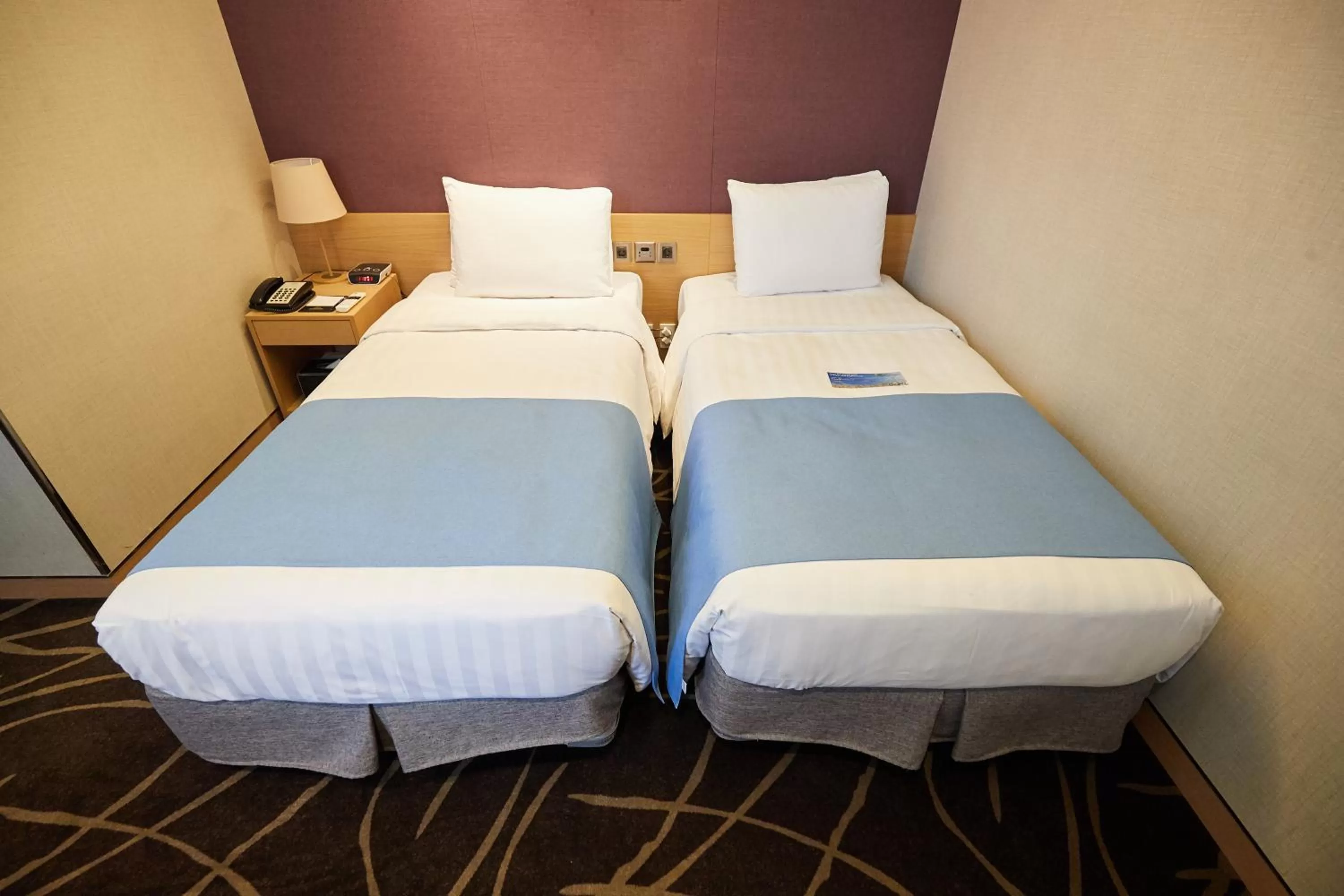Photo of the whole room, Bed in Days Hotel by Wyndham Seoul Myeongdong