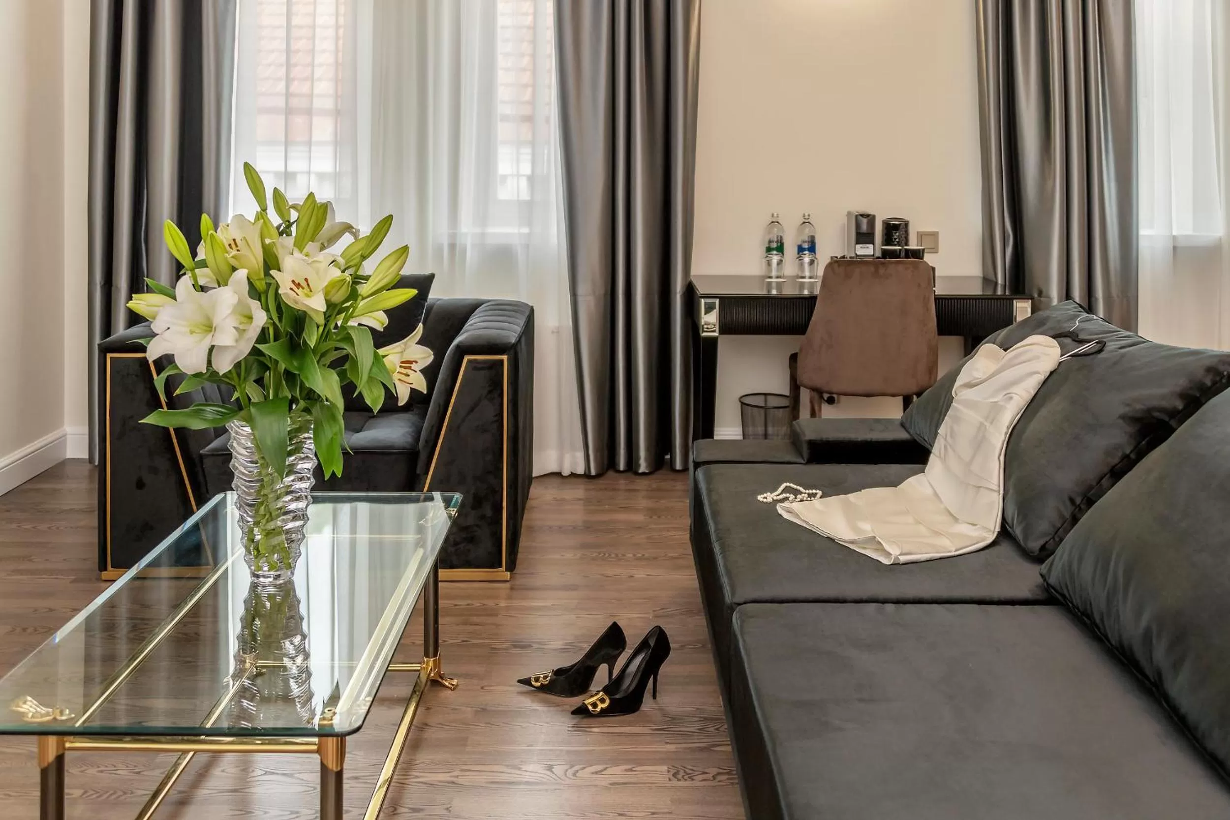 Living room in St Palace Hotel