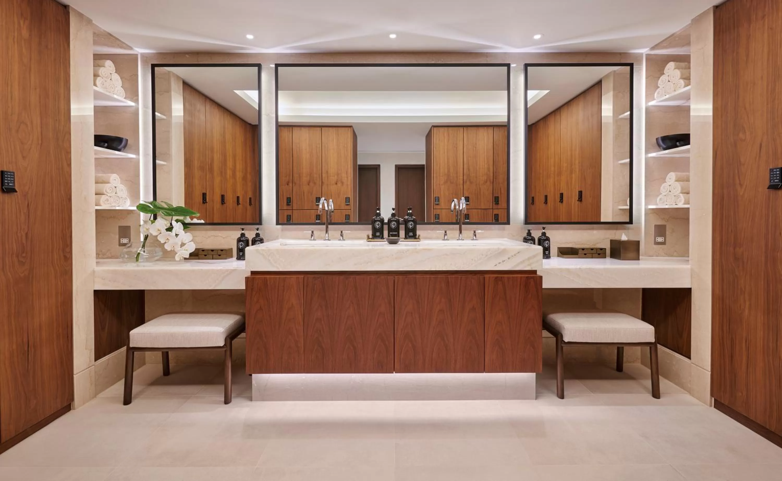 Spa and wellness centre/facilities in Jumeirah Carlton Tower London