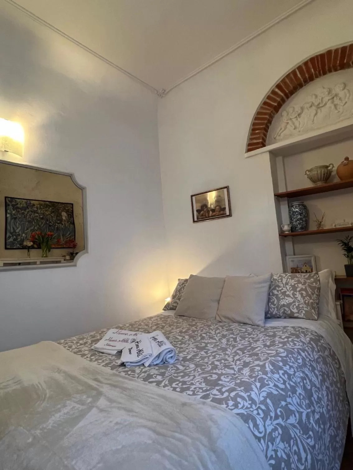 Photo of the whole room, Bed in Home Milù Florence