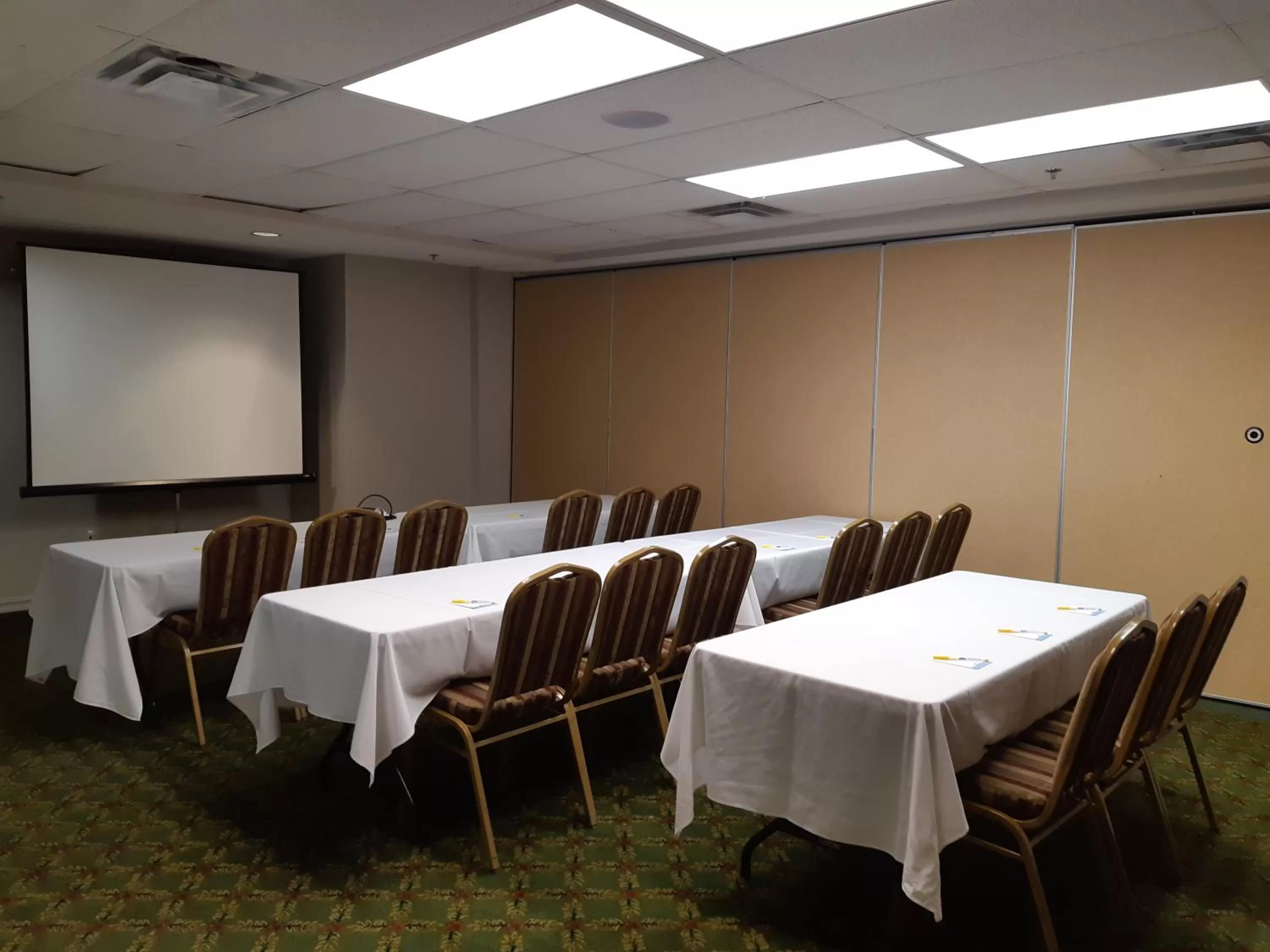 Meeting/conference room in Days Inn by Wyndham Oromocto Conference Centre