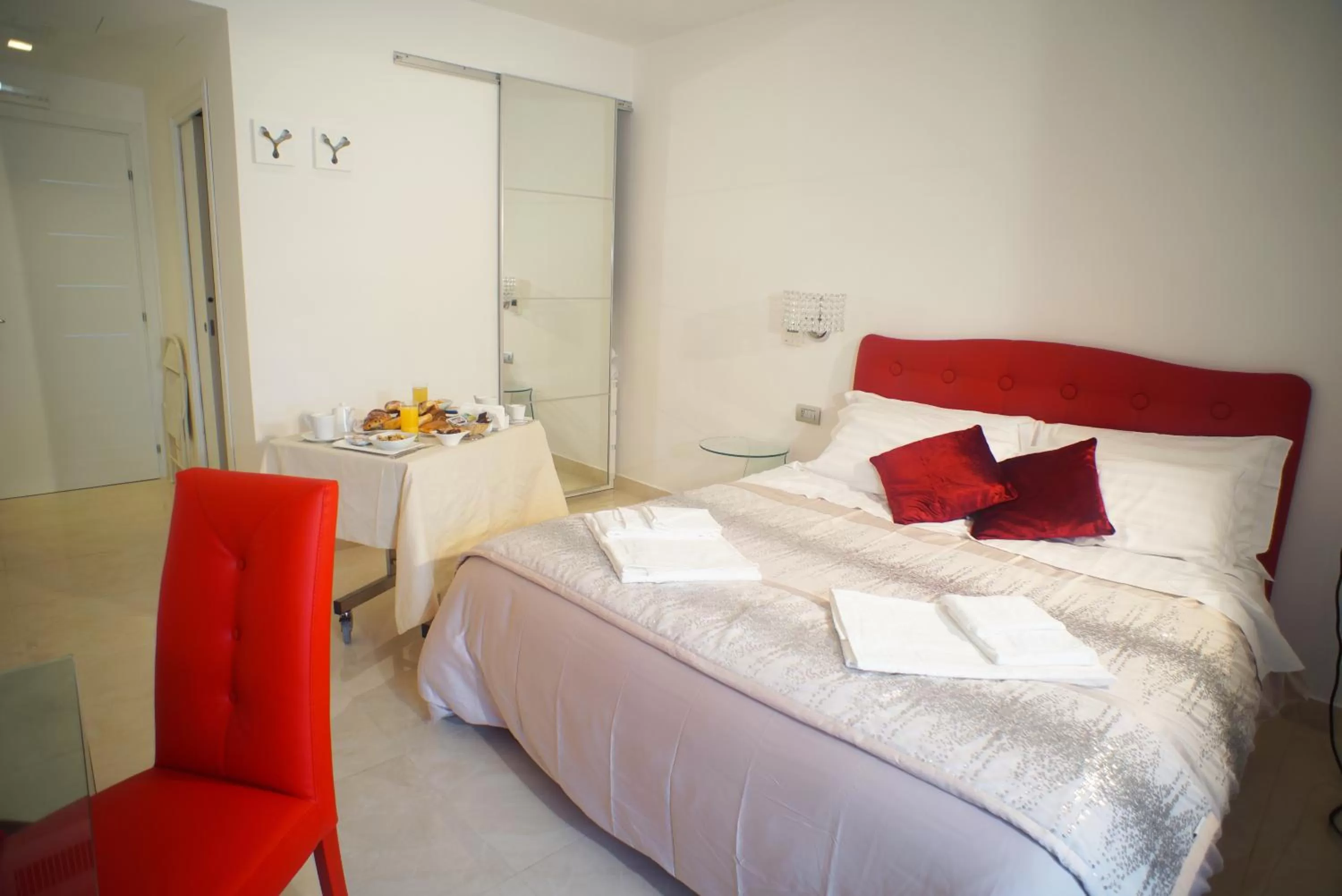 Bed in San Pietro Grand Suite