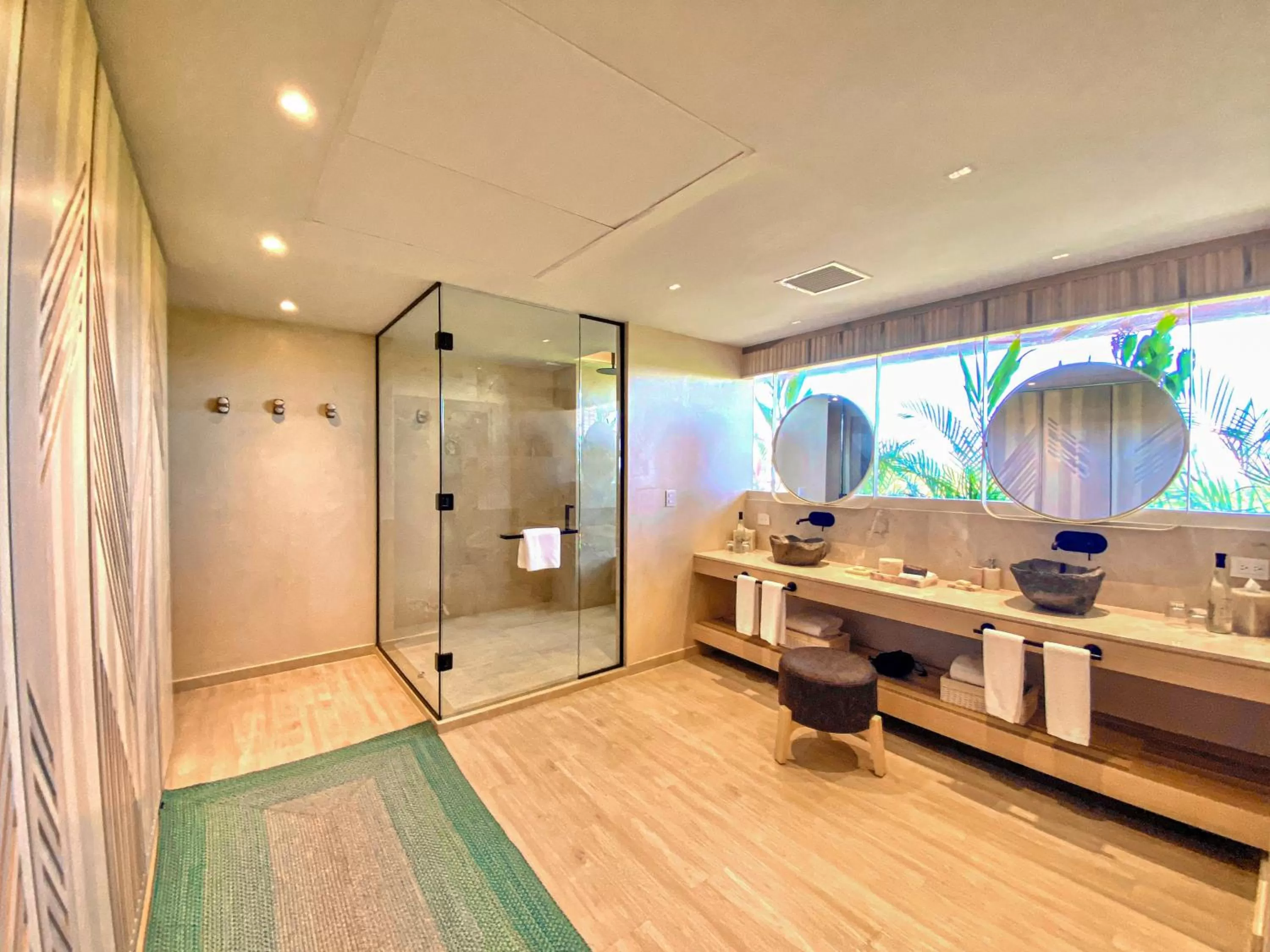 Shower in Hotel Shibari - Restaurant & Cenote Club