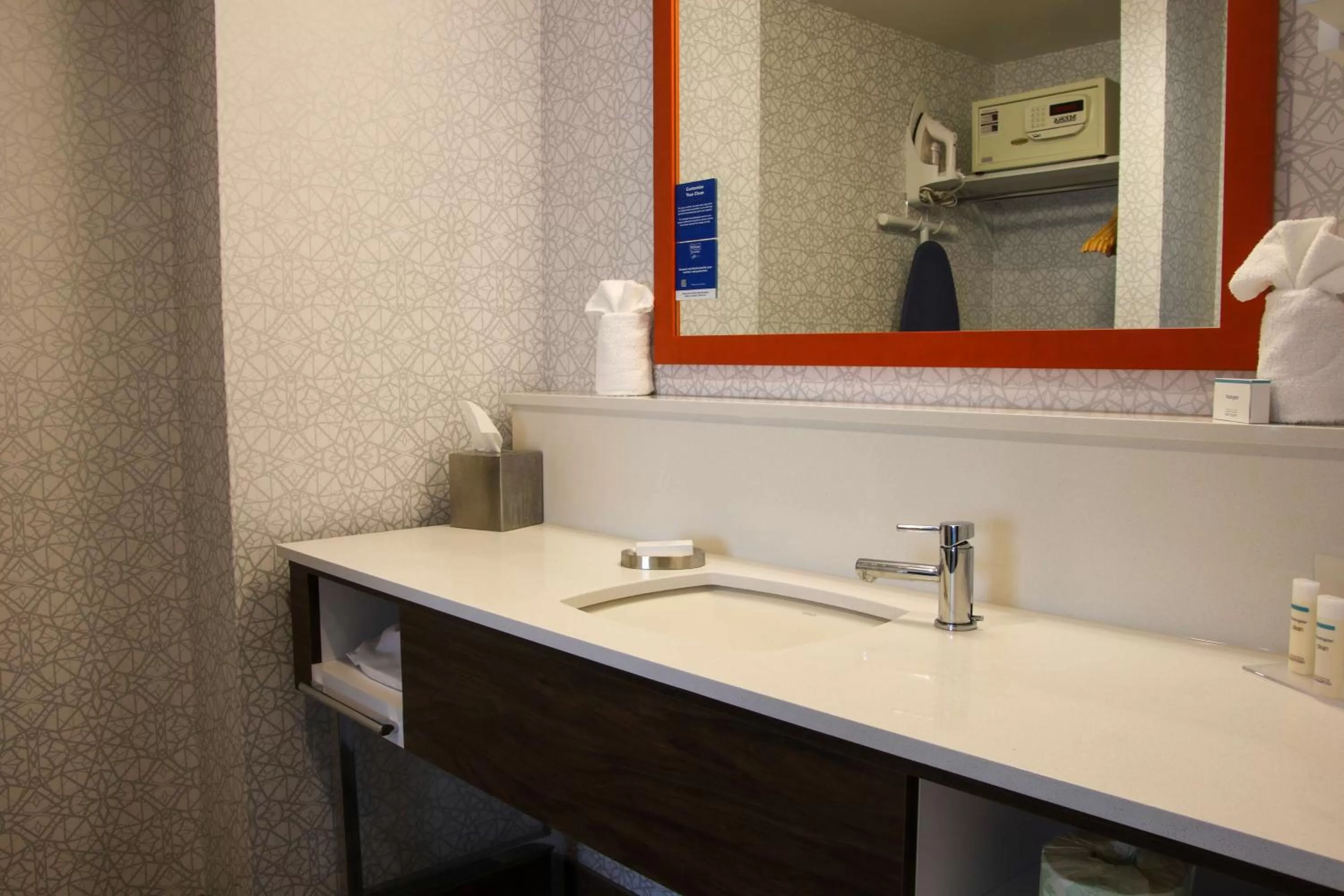 Bathroom in Hampton Inn & Suites Olean, Ny