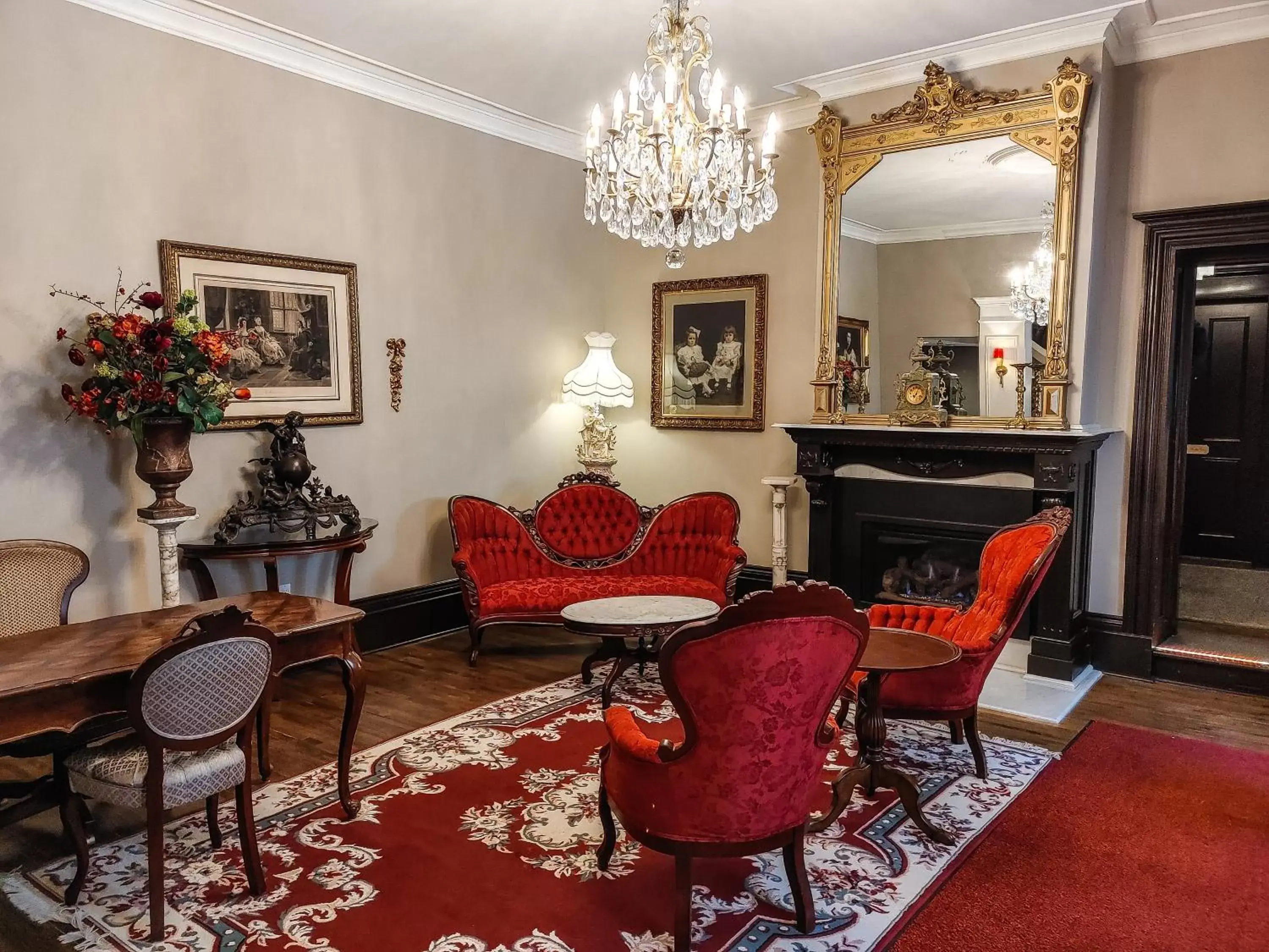 Le Clos Saint-Louis - Par Aneyro Le Clos Saint-Louis - Par Aneyro