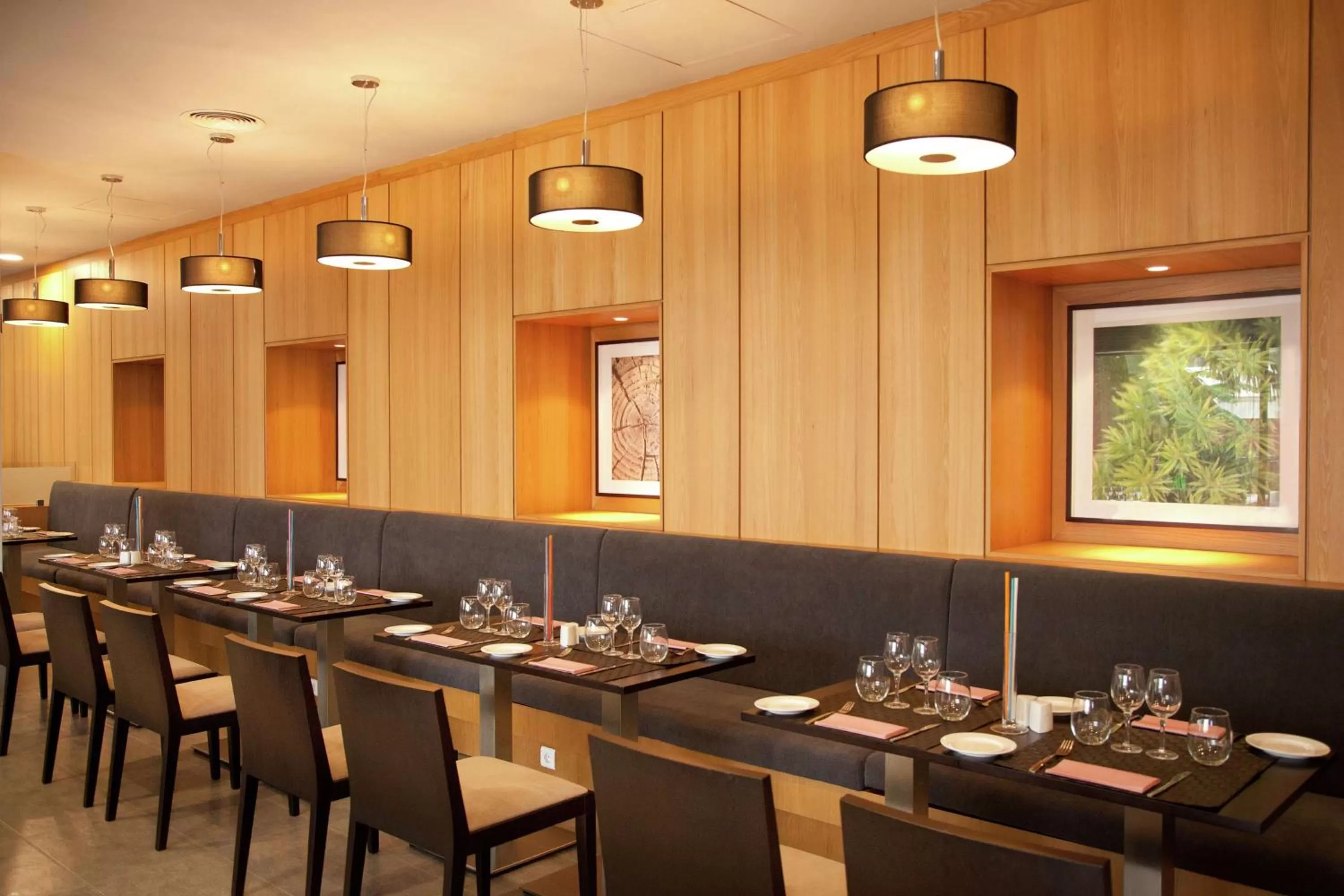 Restaurant/places to eat in Hilton Garden Inn Málaga