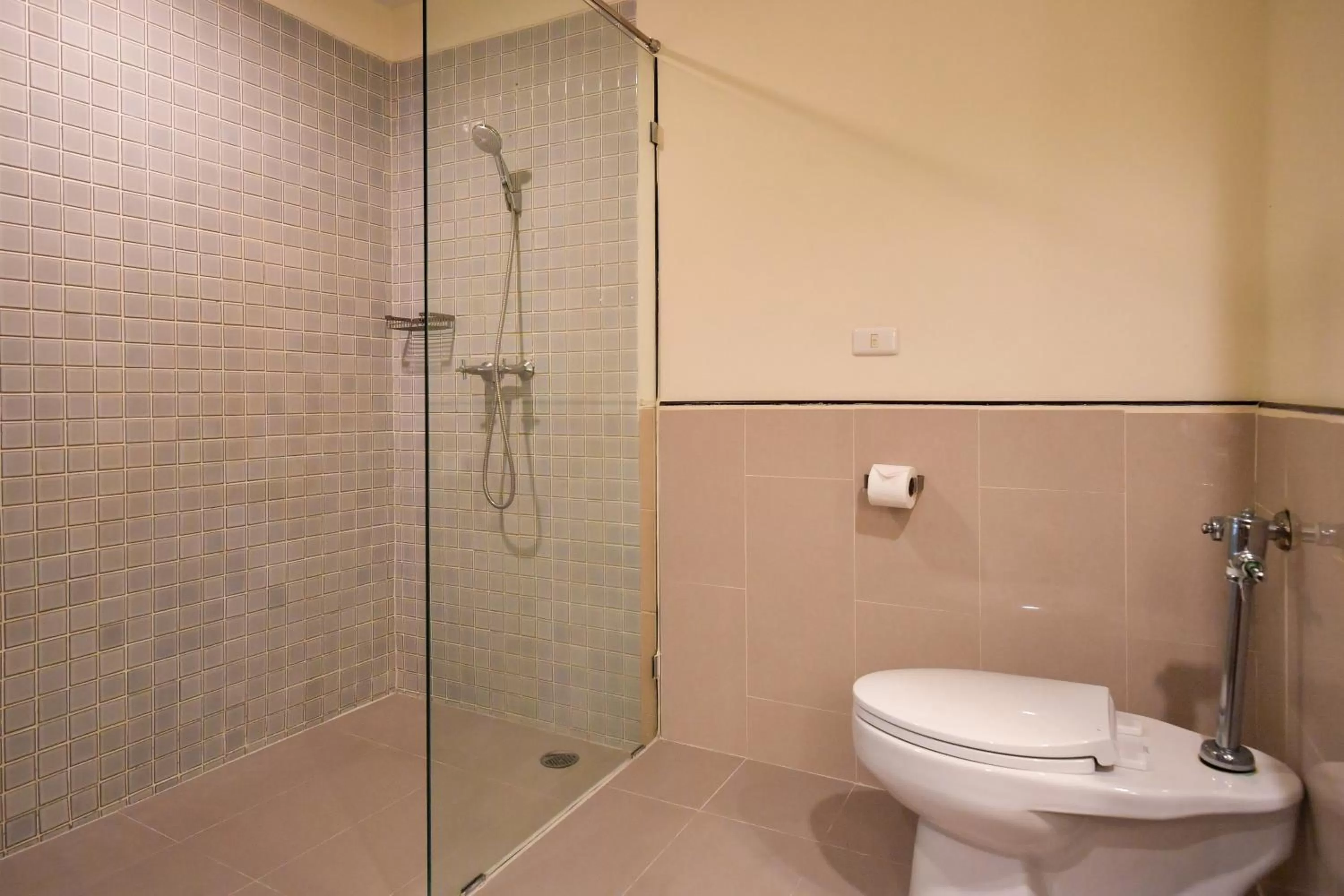 Shower in Krabi La Playa Resort