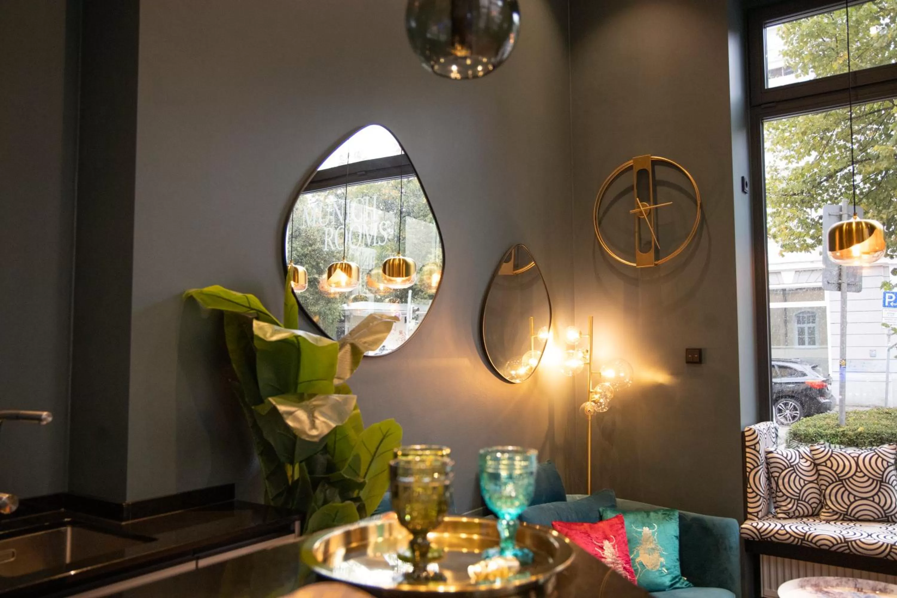 Lobby or reception in Munich Rooms Hotel