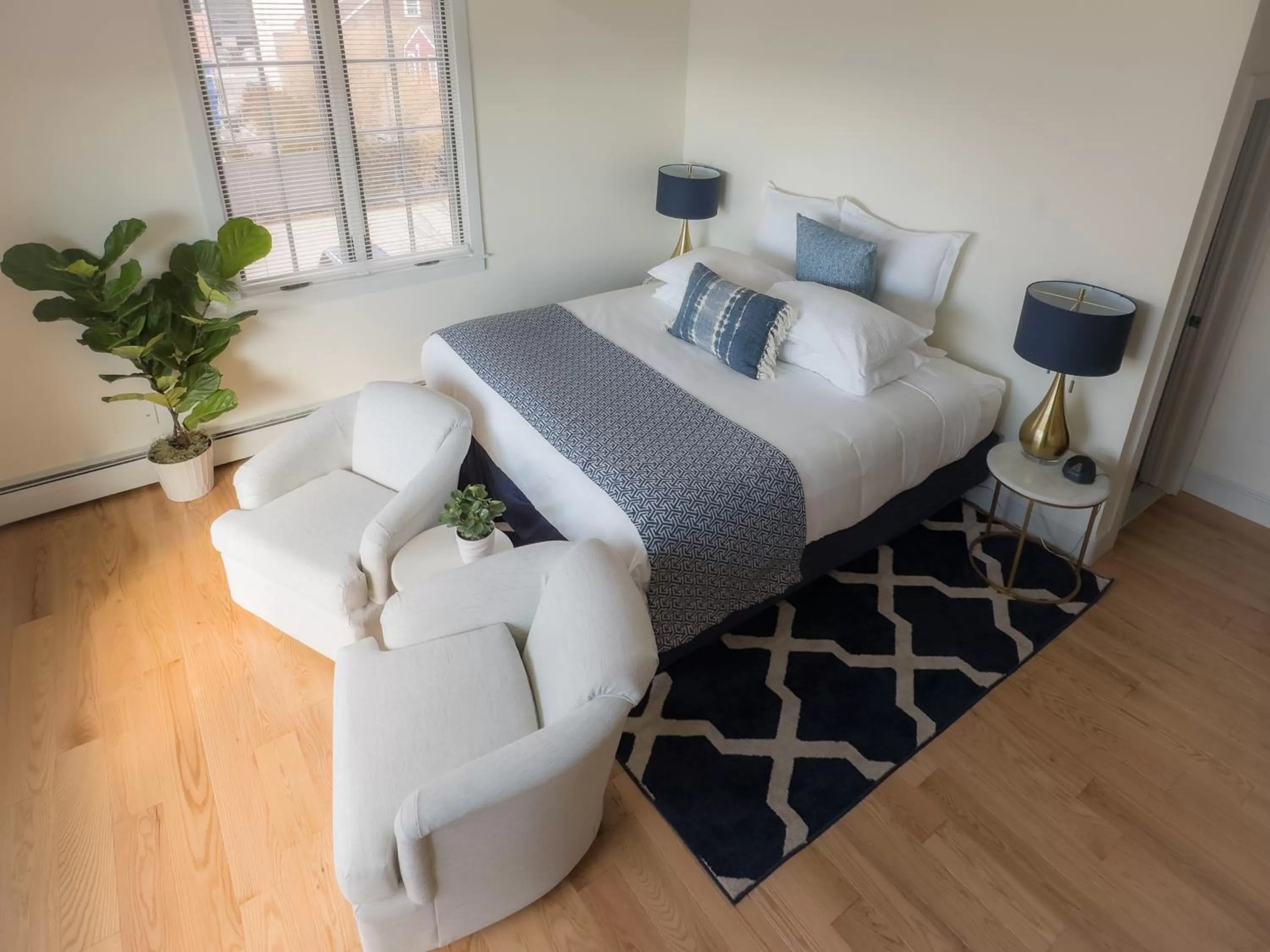 Bedroom, Bed in Harborside Inn