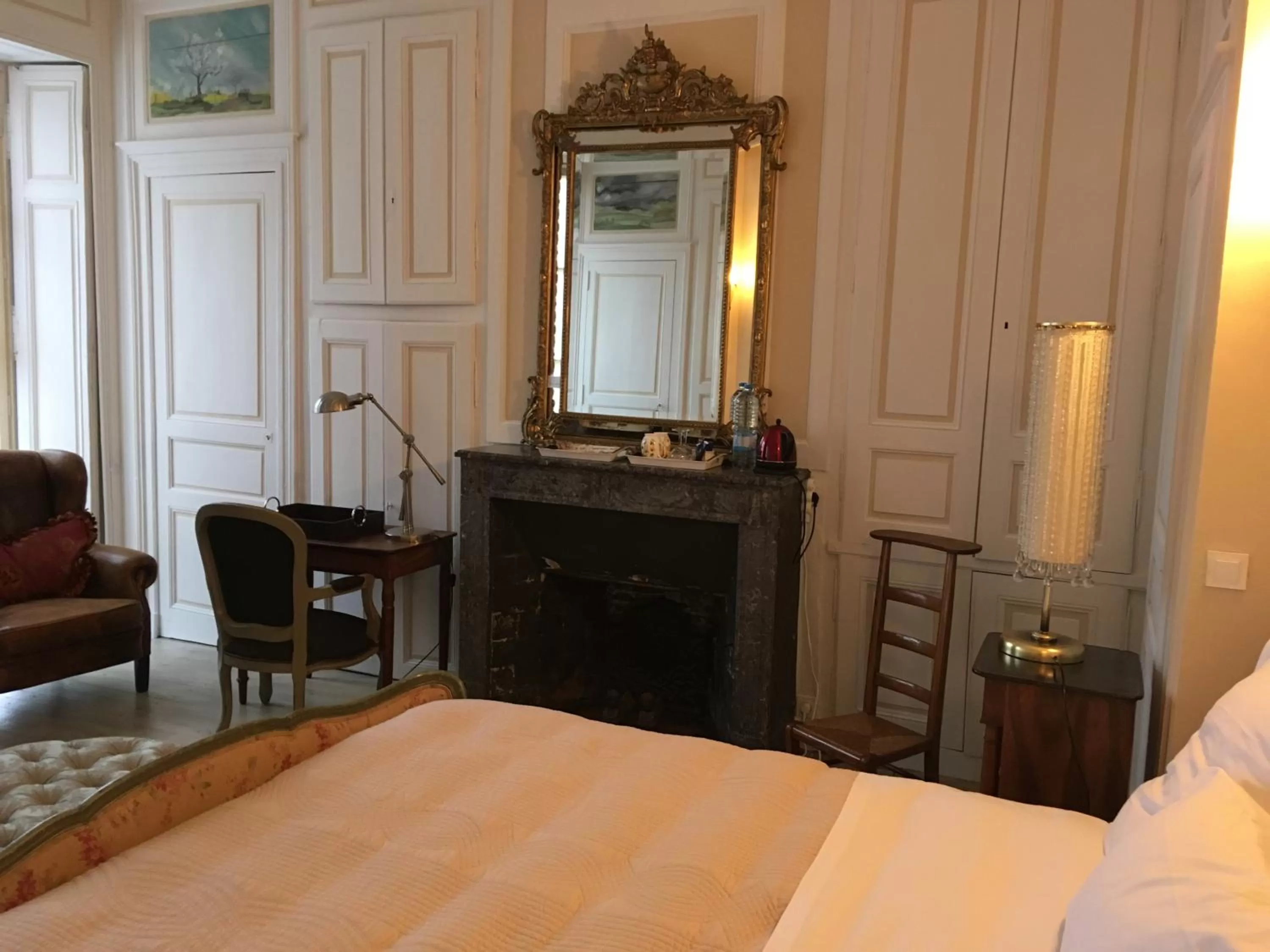 Photo of the whole room, Bed in Demeure des Vieux Bains