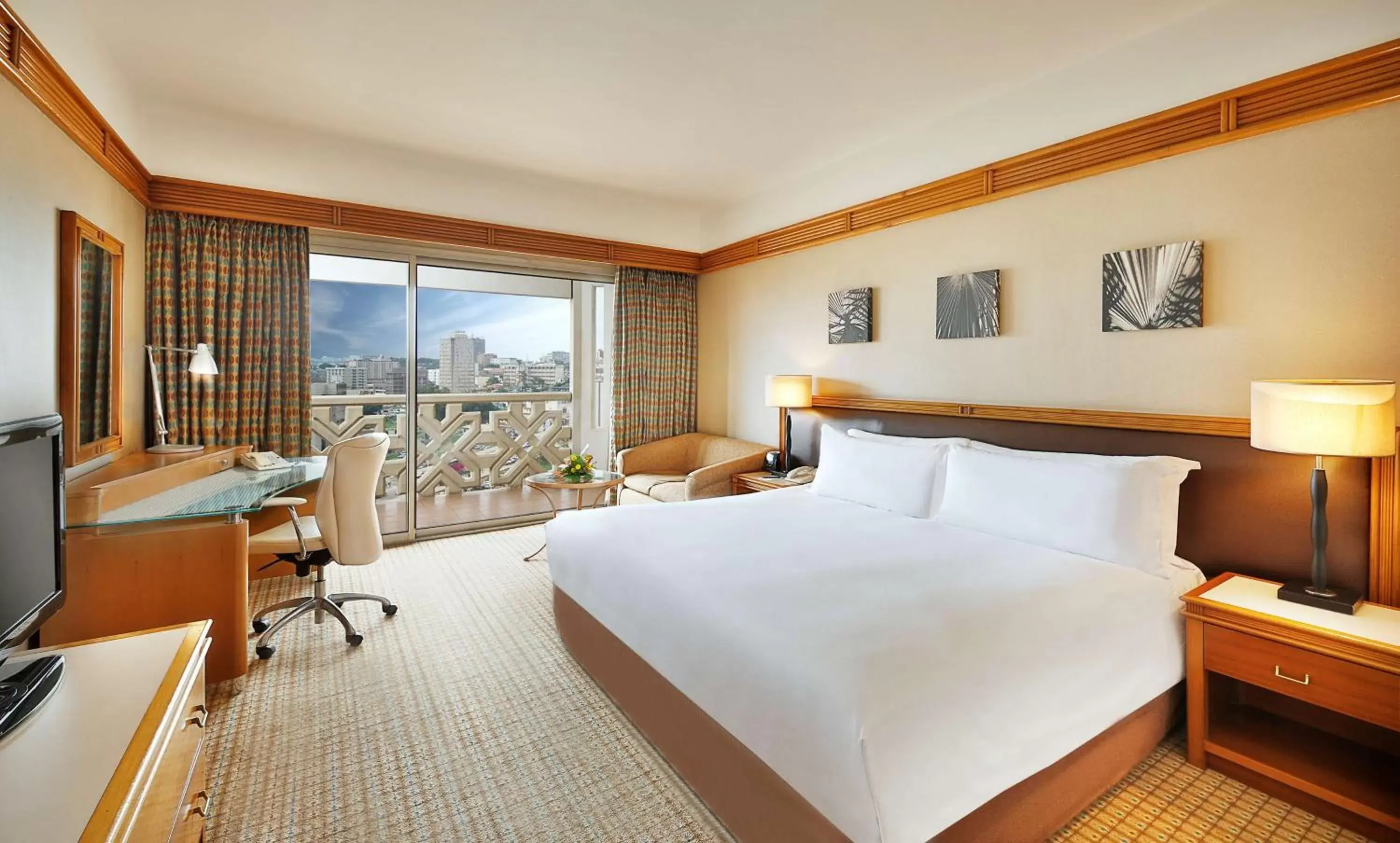 Deluxe King Room in Hilton Yaounde Deluxe King Room in Hilton Yaounde