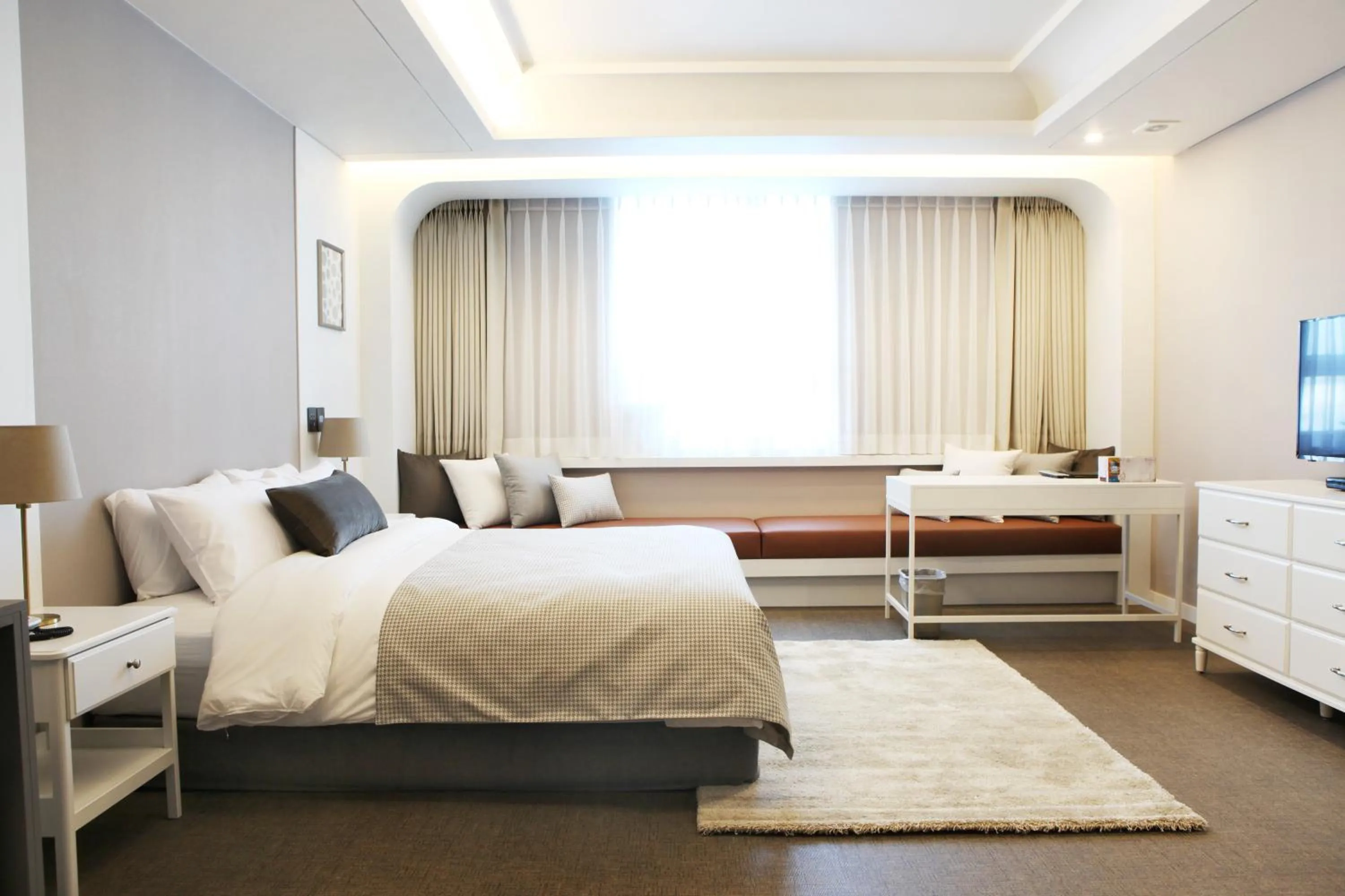 Bed in Polaris Hotel