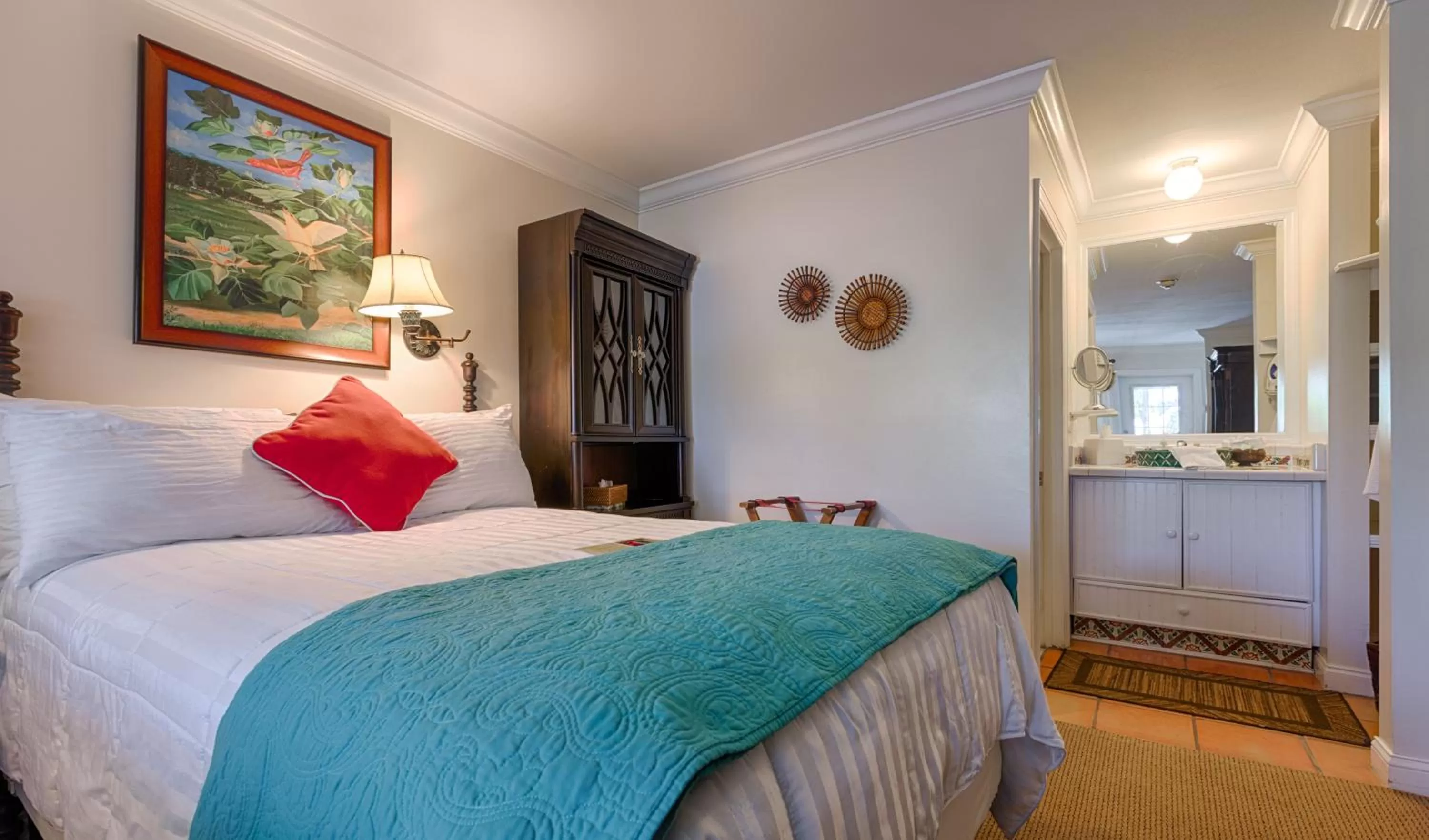 Bedroom, Bed in The Caribbean Court Boutique Hotel