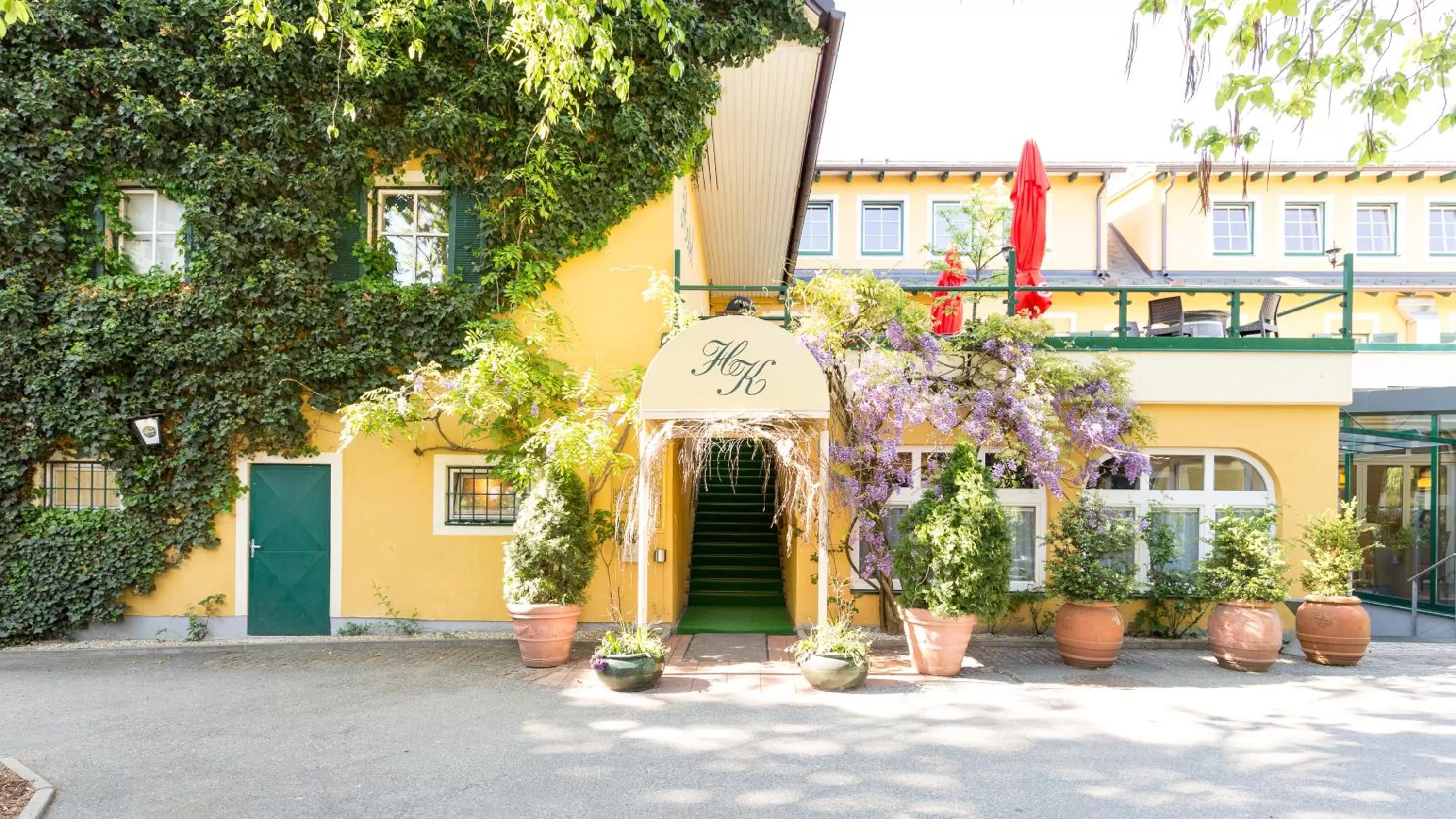 Property building in Stadthotel Kramer