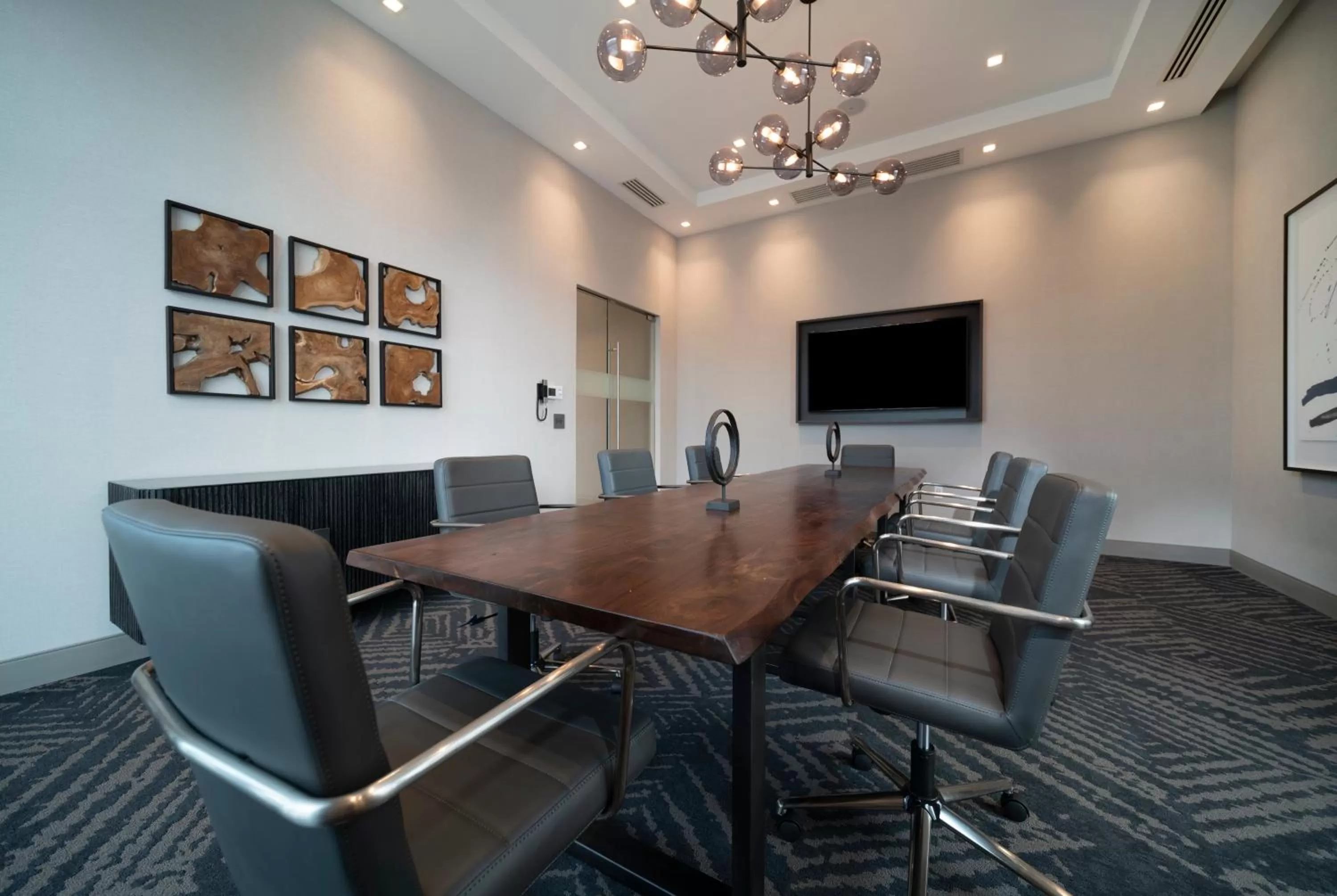 Meeting/conference room in Holiday Inn Express - Boston Logan Airport - Revere by IHG