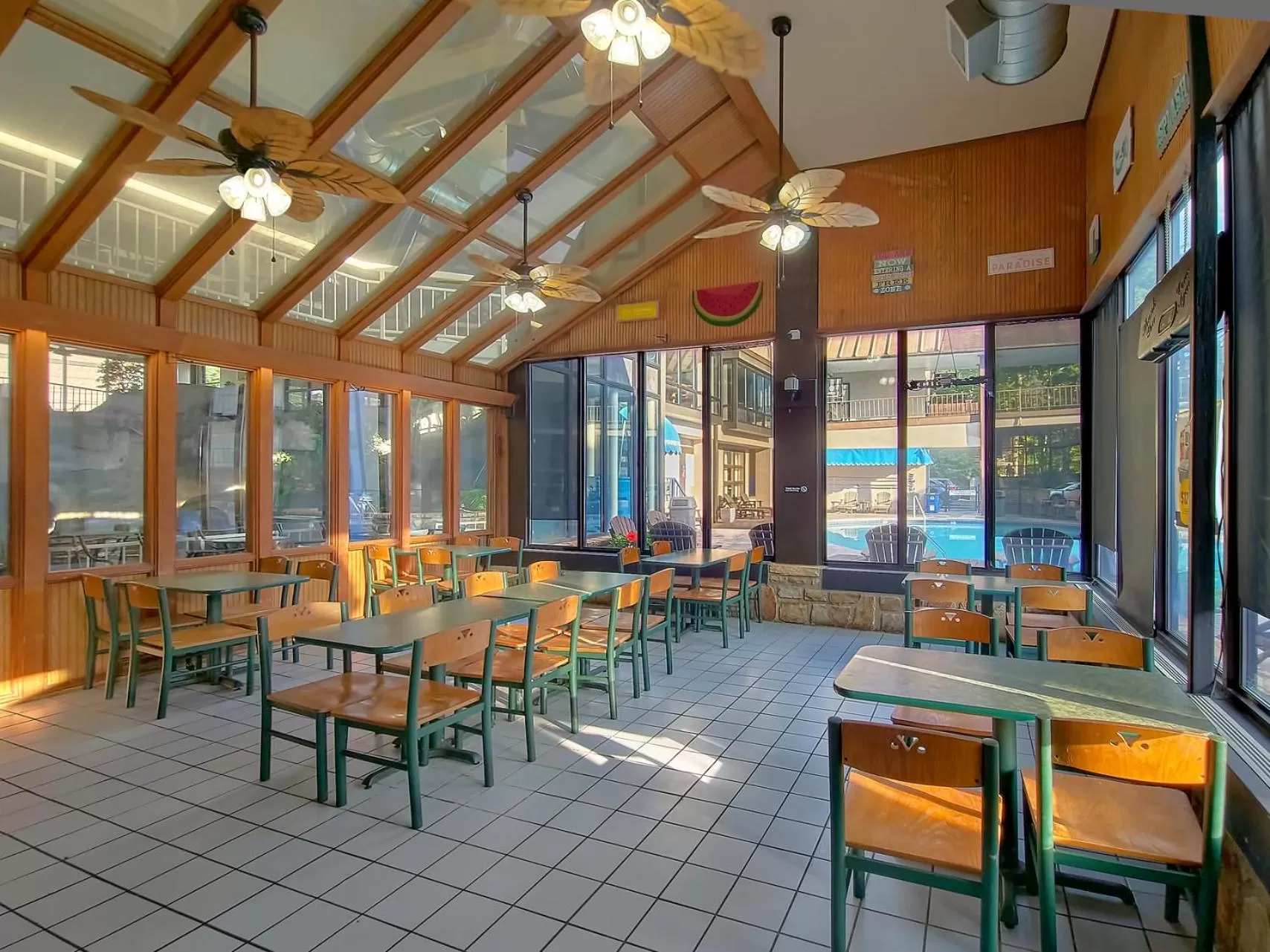 Restaurant/places to eat in Sidney James Mountain Lodge