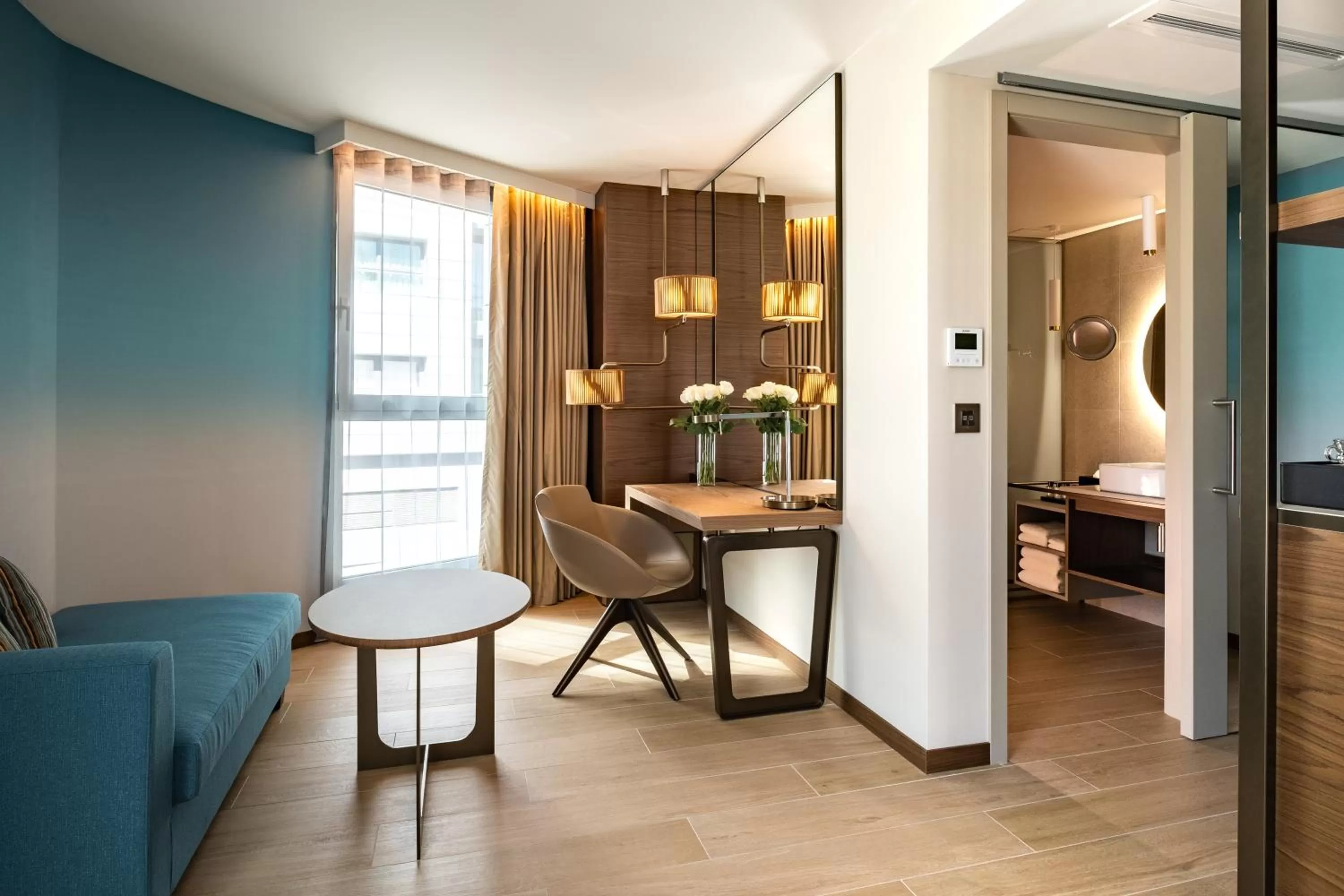 Living room, Bed in Hyatt Regency Malta