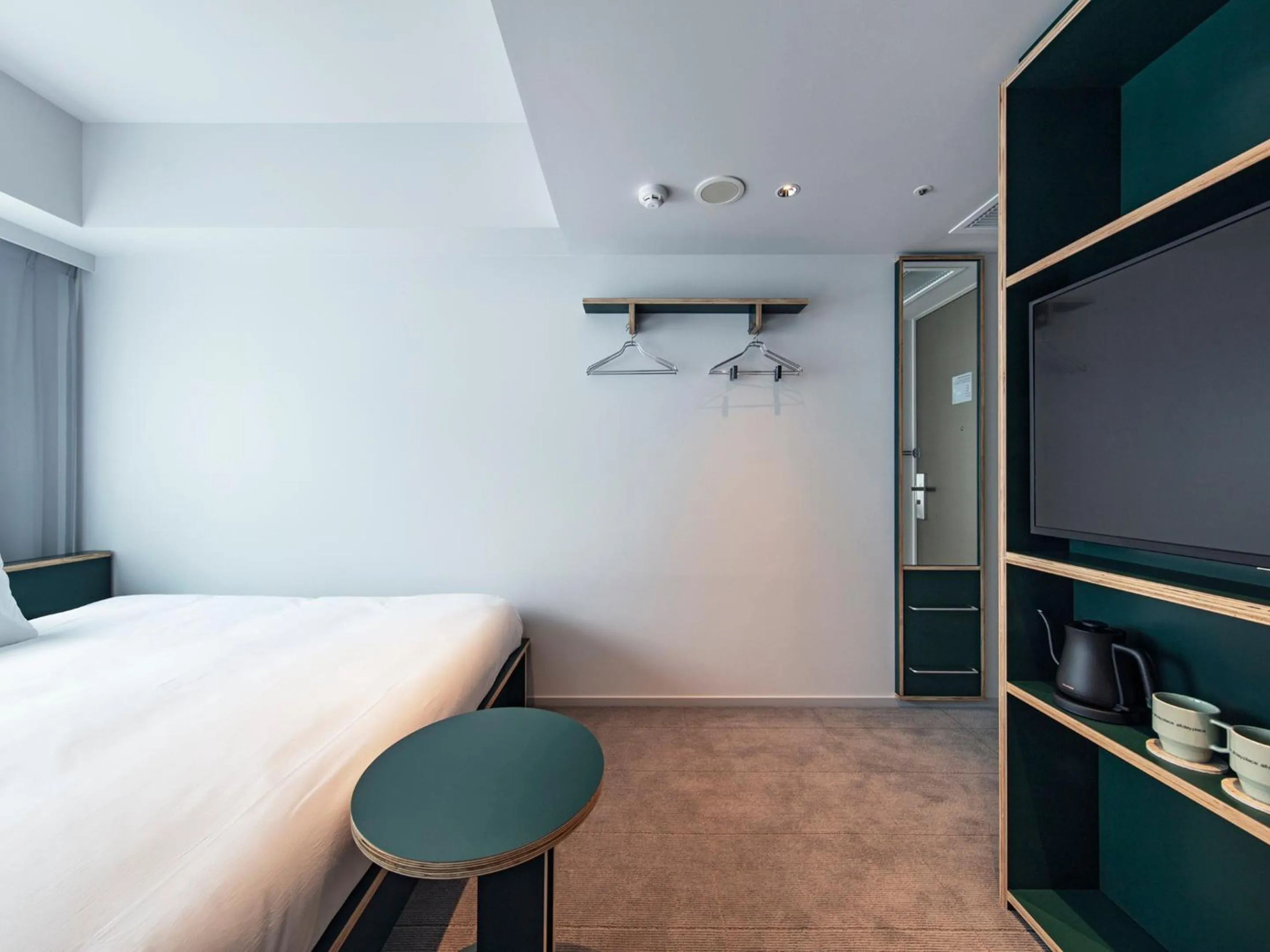 Photo of the whole room, Bed in all day place shibuya