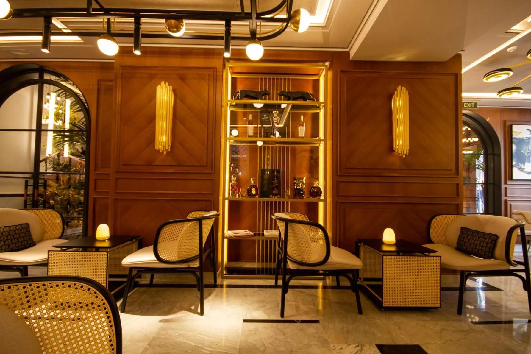 Lounge or bar in MYR Palacio Vallier