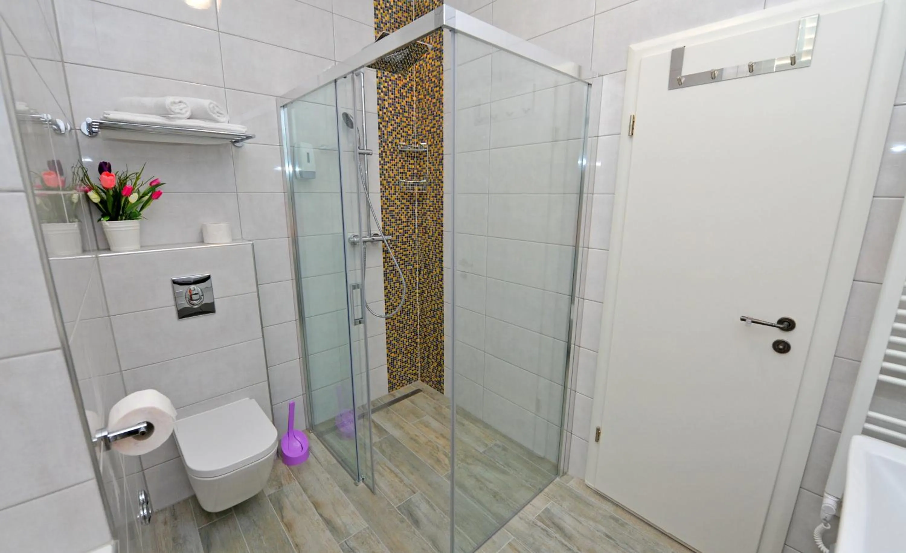 Bathroom in Luxury Rooms Nirvana