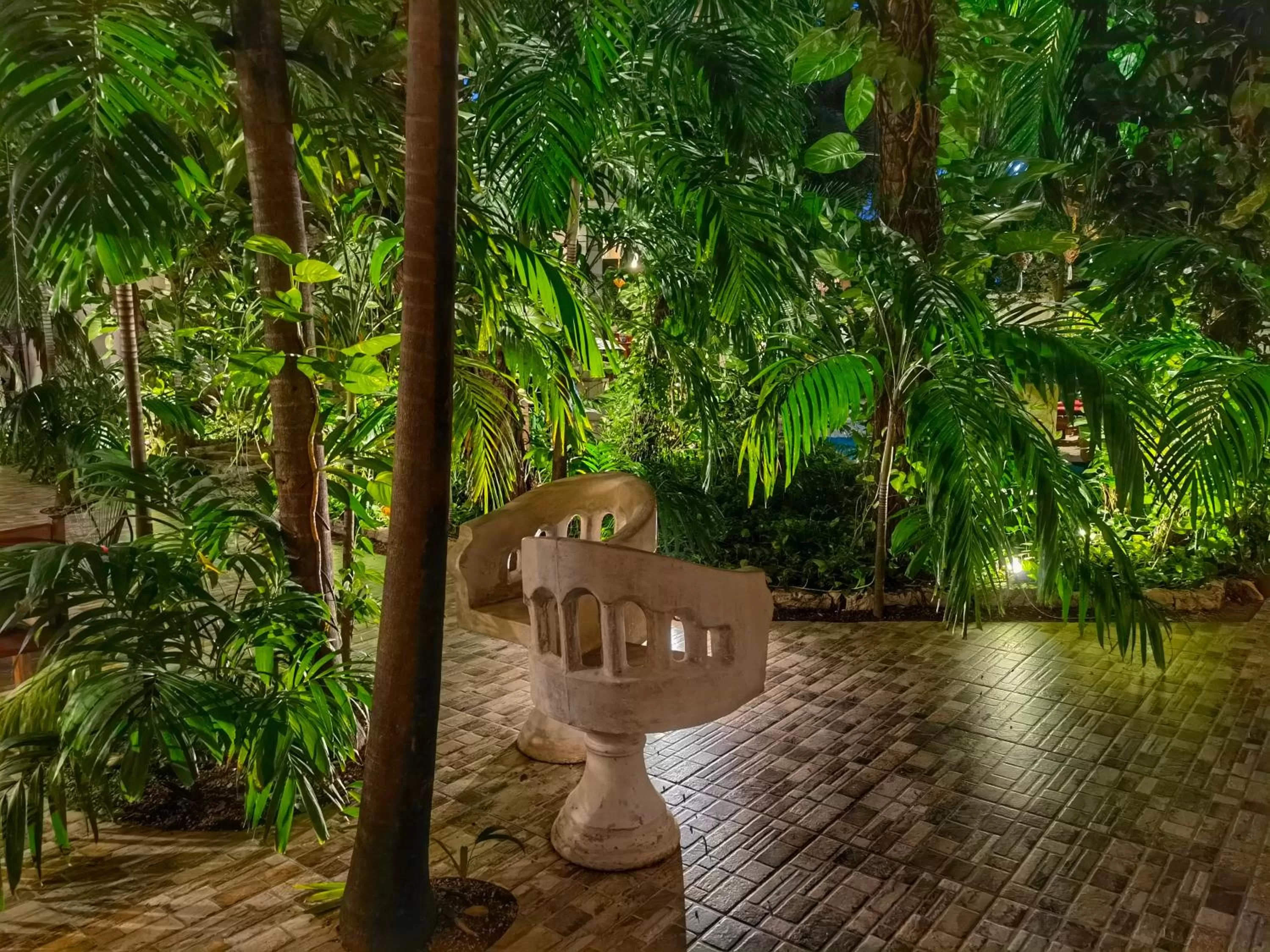 Garden in Hotel Hulku