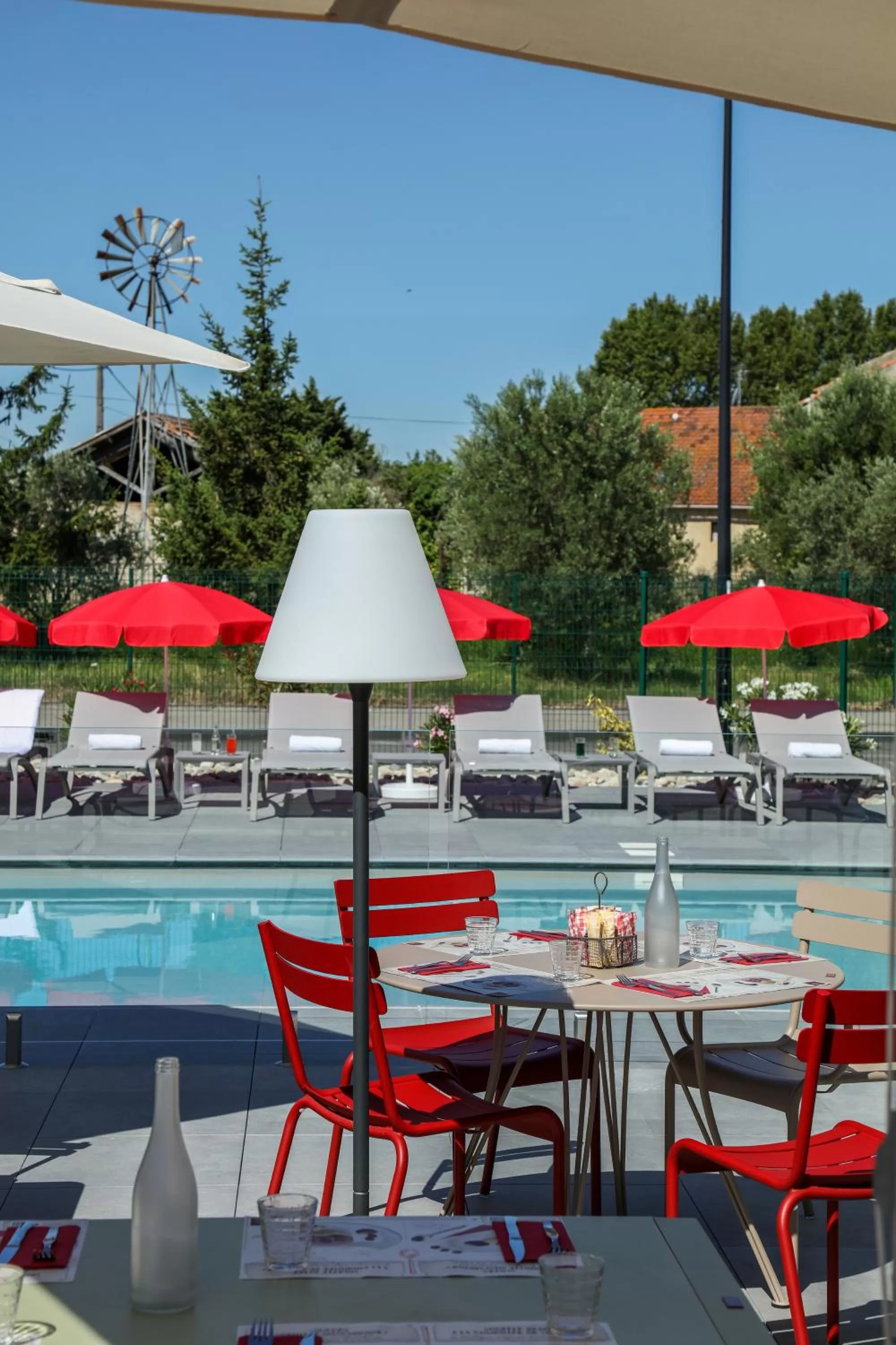 Swimming pool in ibis Orange Centre Echangeur A7 A9