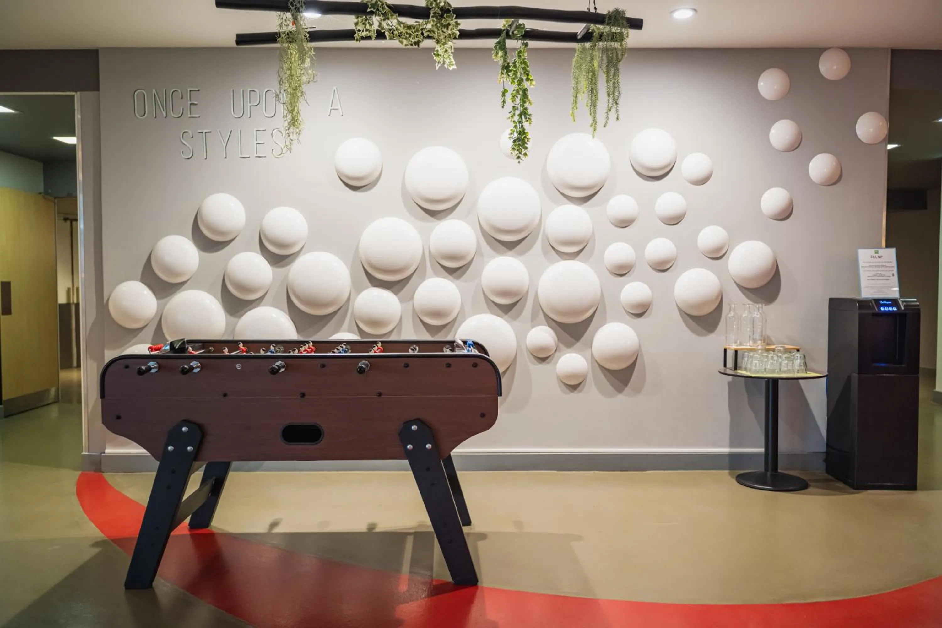 Entertainment in ibis Styles Lyon Sud Vienne