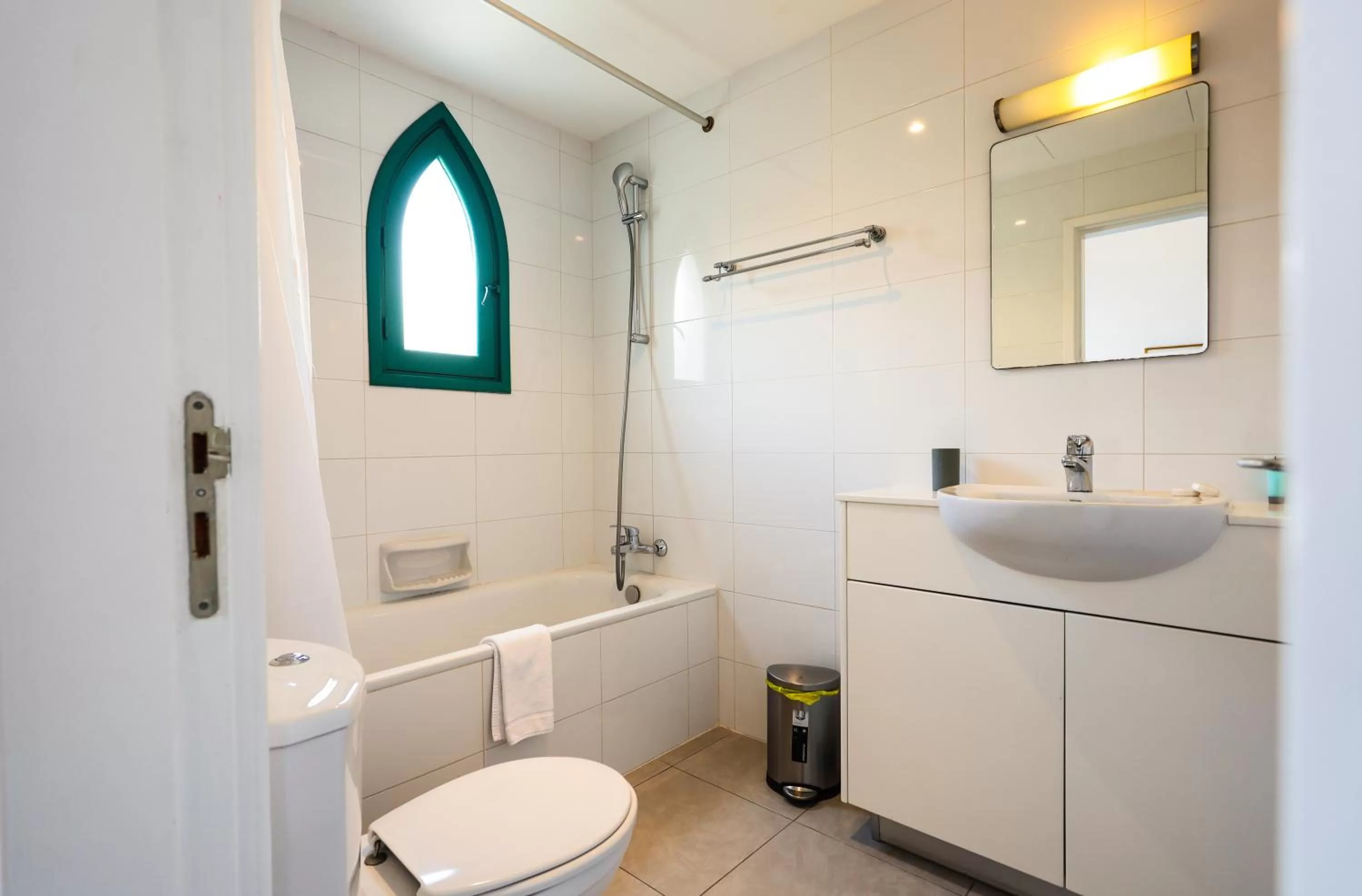 Shower in Axiothea Hotel