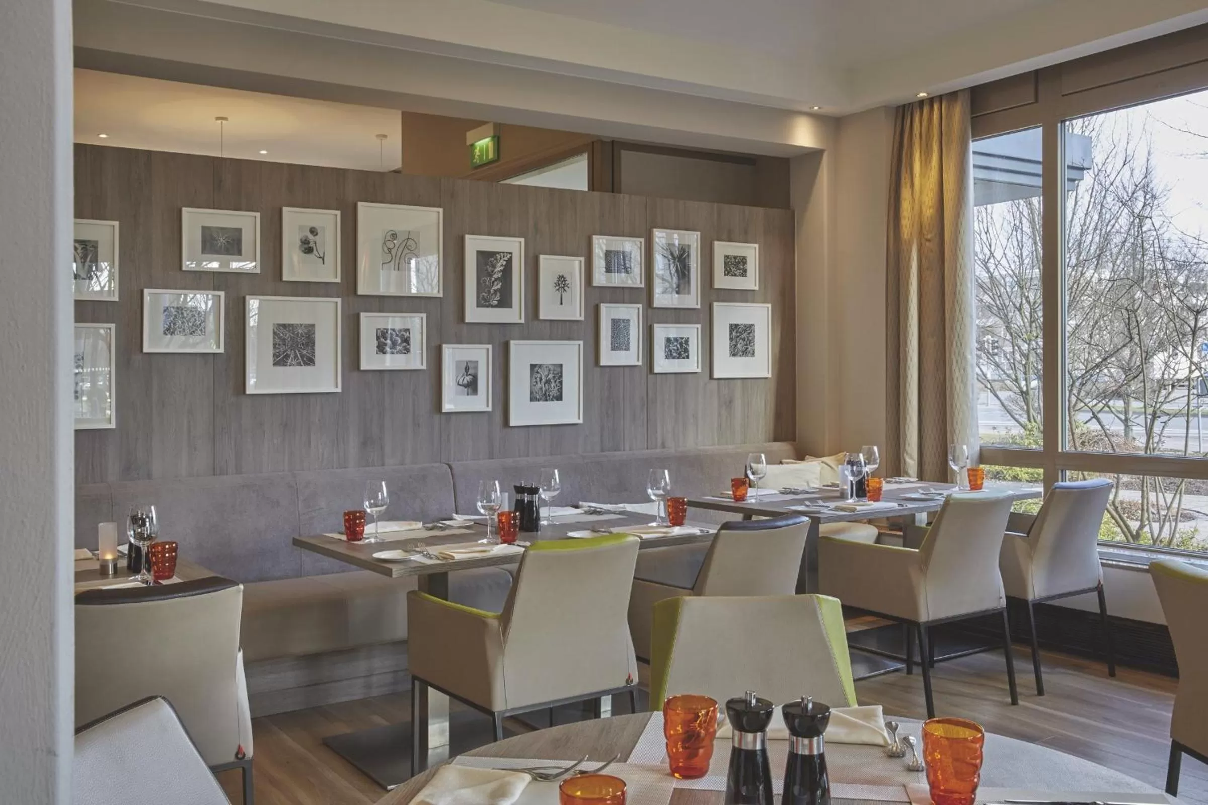 Food in H4 Hotel Hannover Messe, Trademark Collection by Wyndham