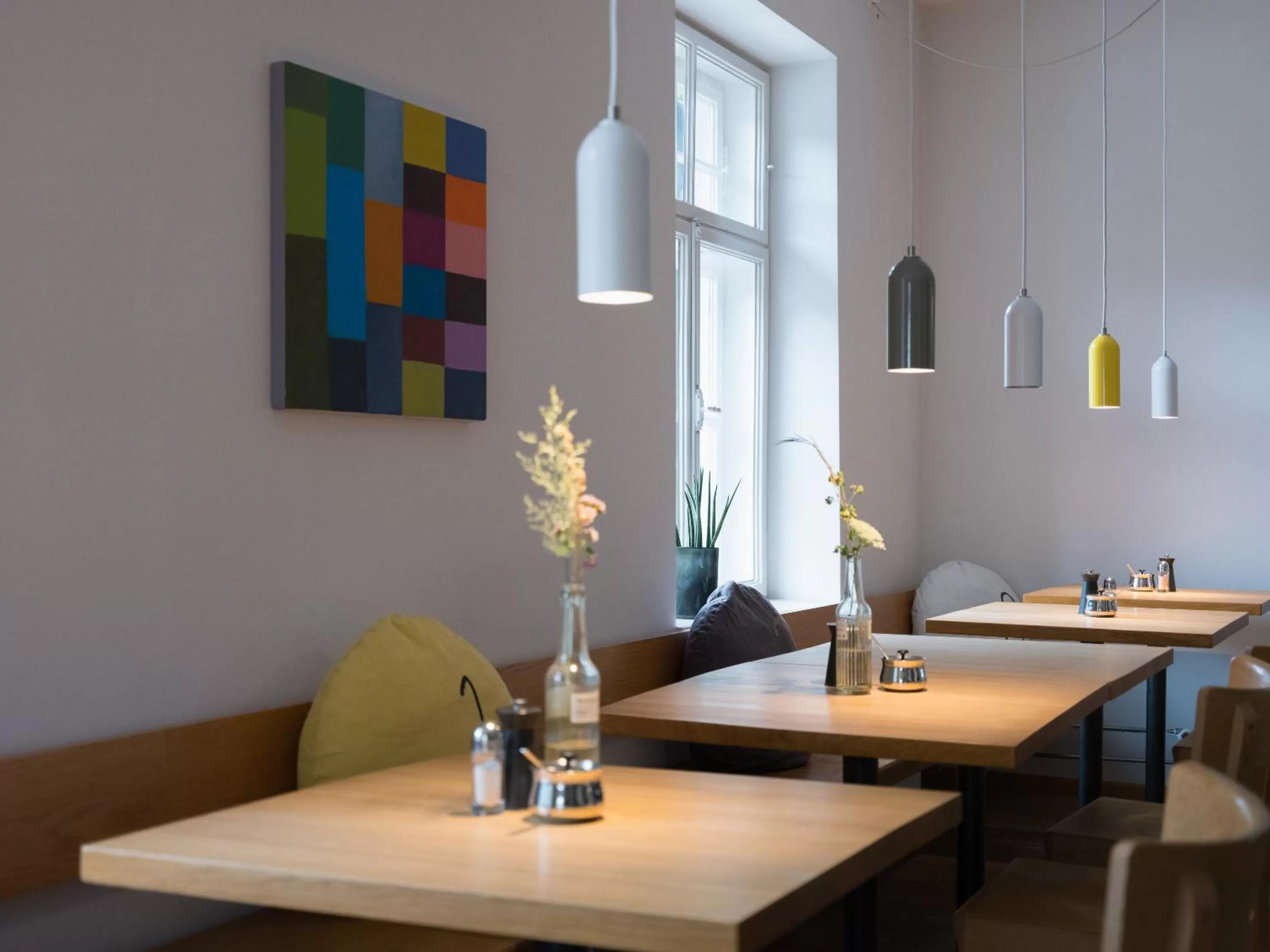 Restaurant/places to eat in quartier - über Nacht in besonderer Architektur