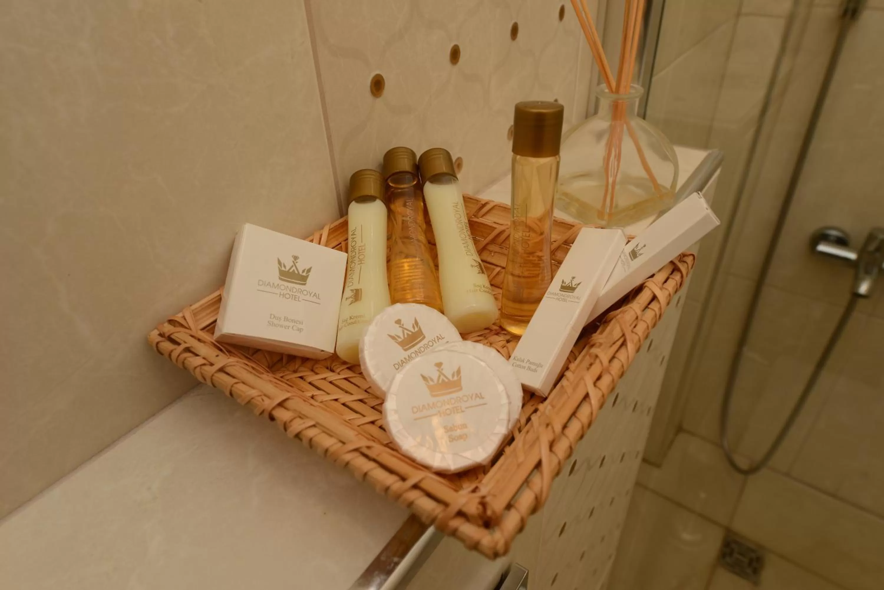 Toilet in Diamond Royal Hotel