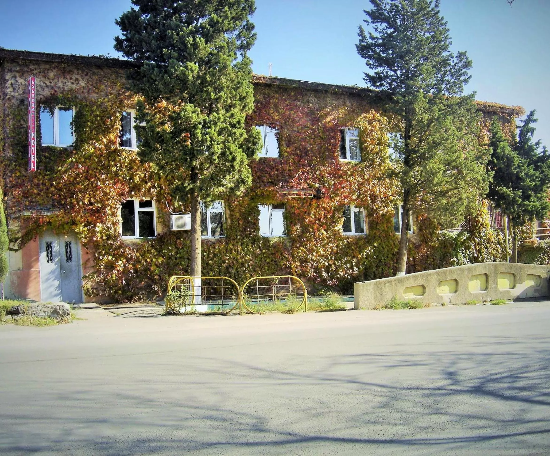 Hotel Lilo near Airport