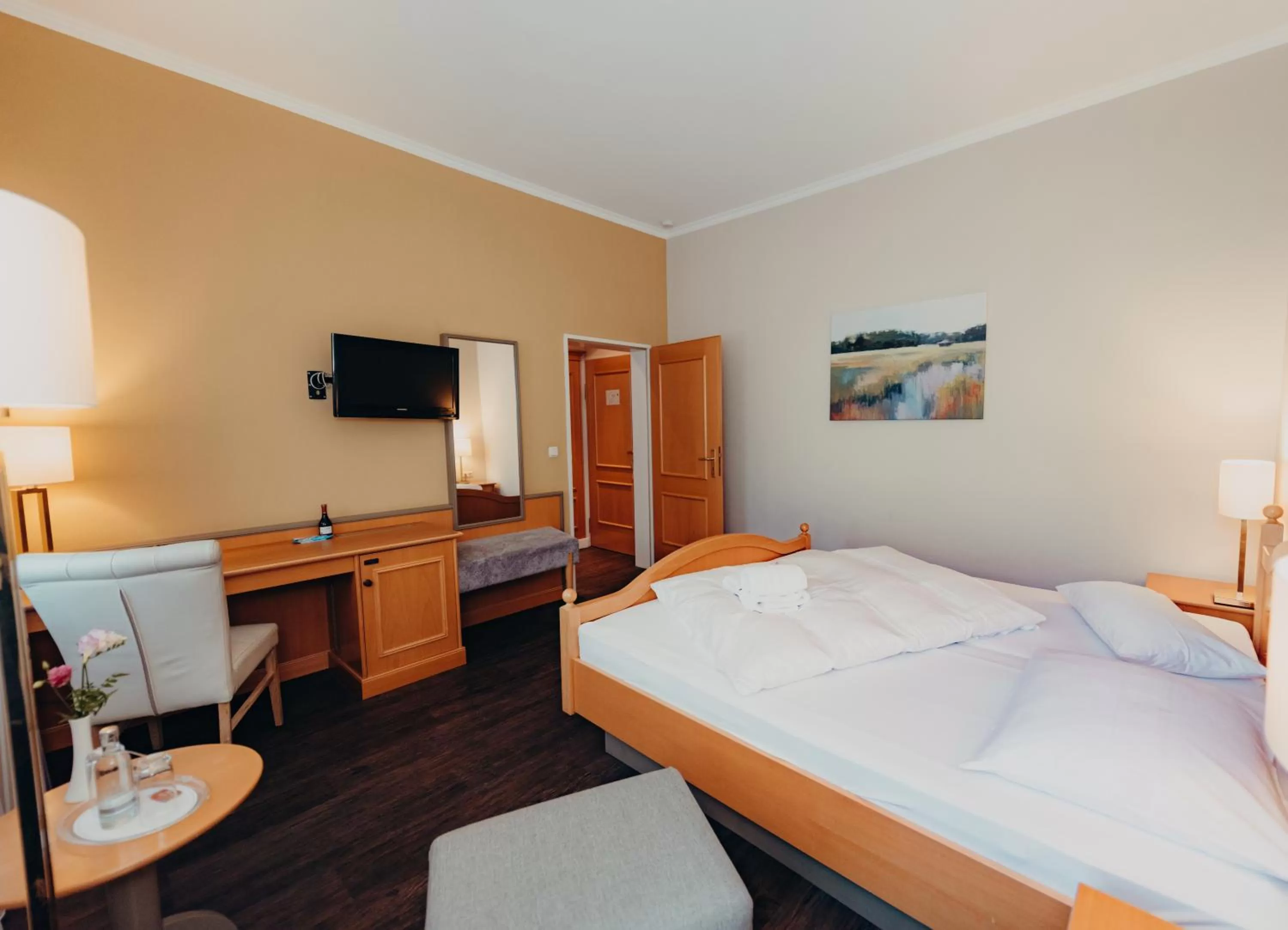 Photo of the whole room, Bed in Hotel Jungclaus