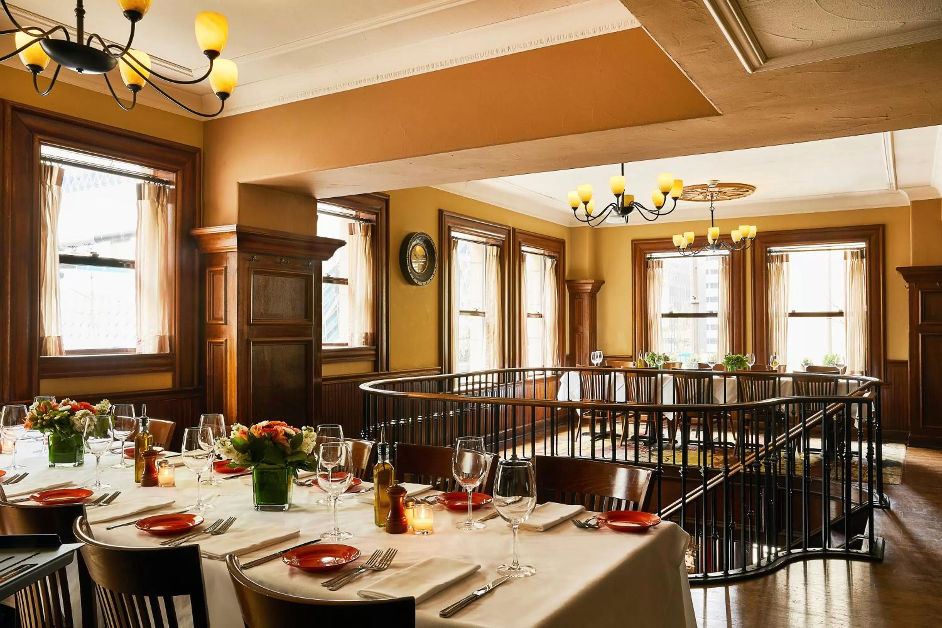 Restaurant/places to eat in Kimpton Hotel Vintage Seattle by IHG