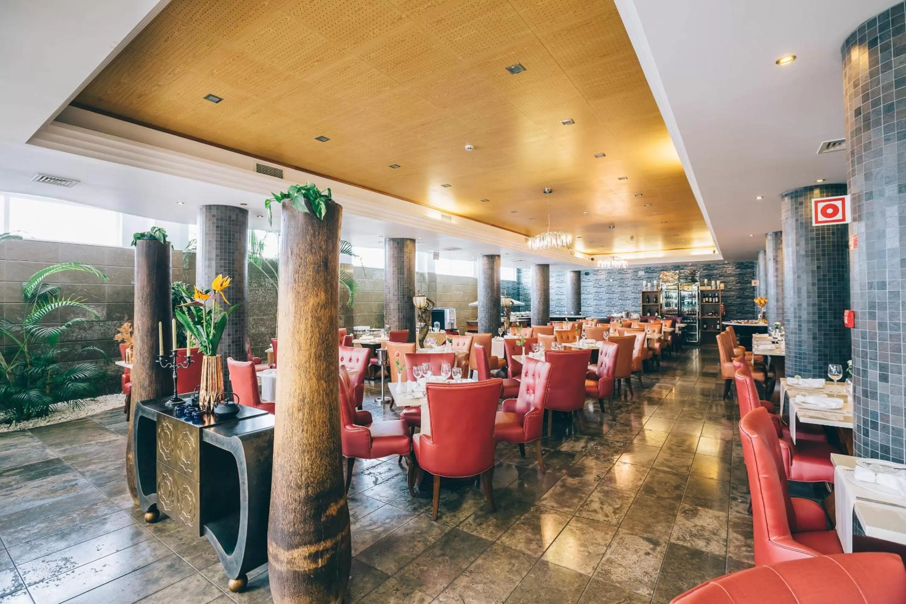 Restaurant/places to eat in Grand Muthu Forte do Vale