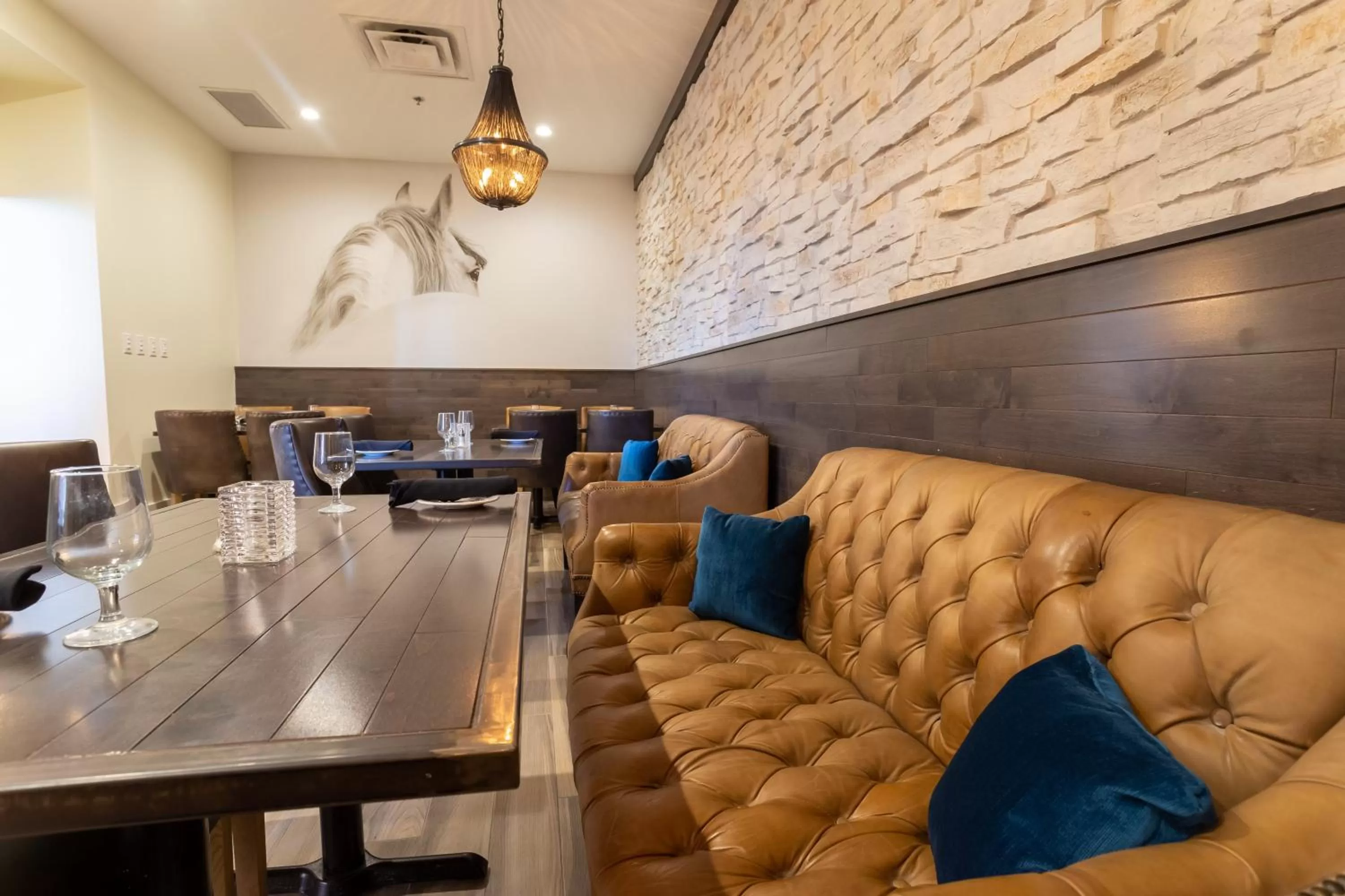 Restaurant/places to eat in Crowne Plaza Fredericton Lord Beaverbrook by IHG