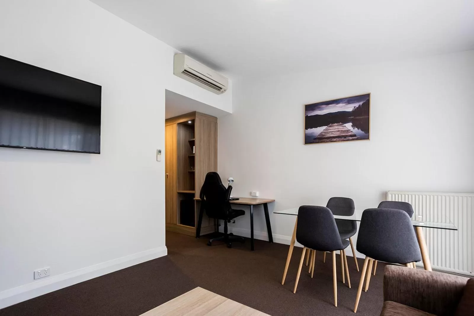 Bedroom, TV/Entertainment Center in Mantra Bathurst