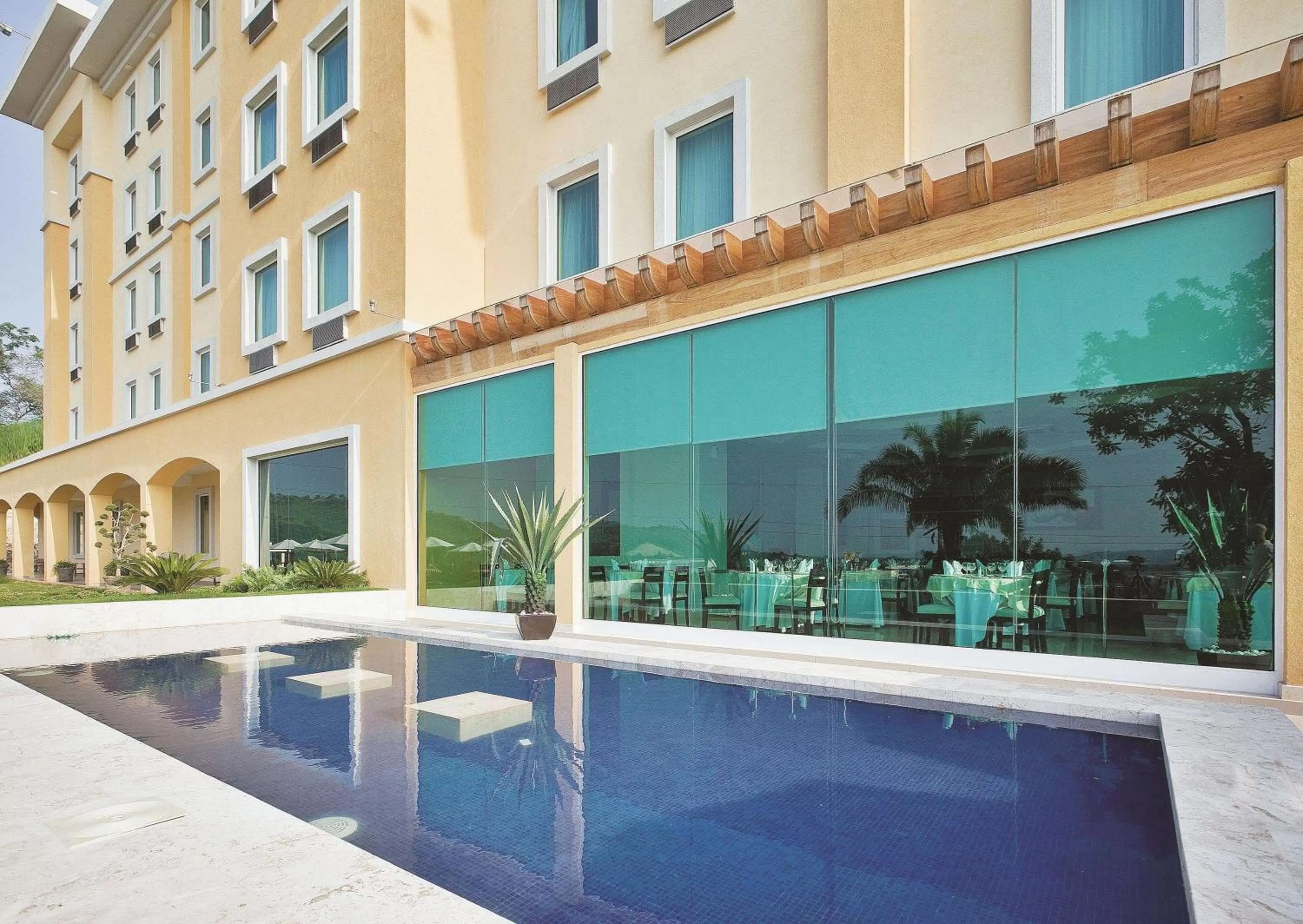 On site, Swimming Pool in La Quinta by Wyndham Poza Rica