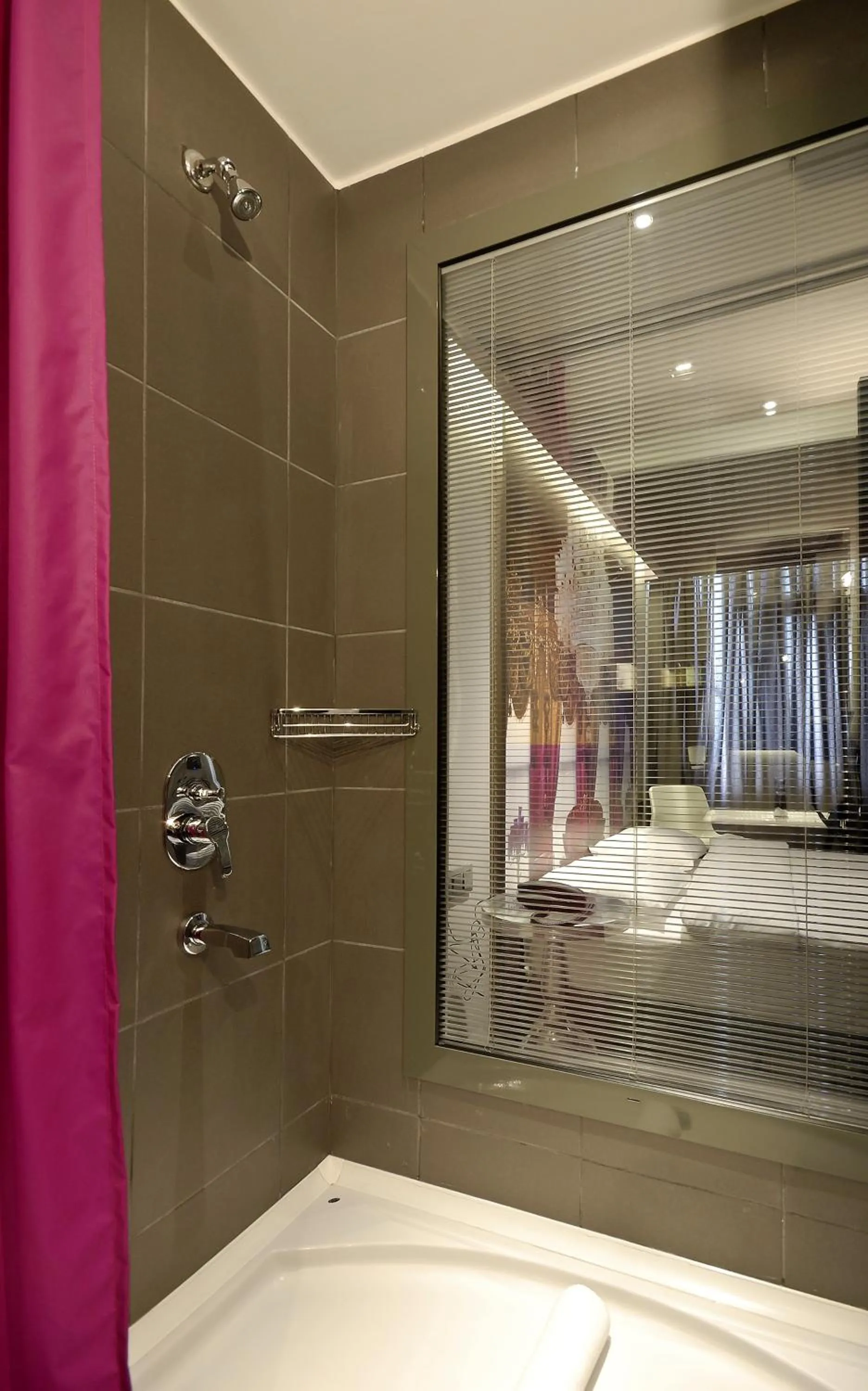 Night in Tulip City Hotel & Spa