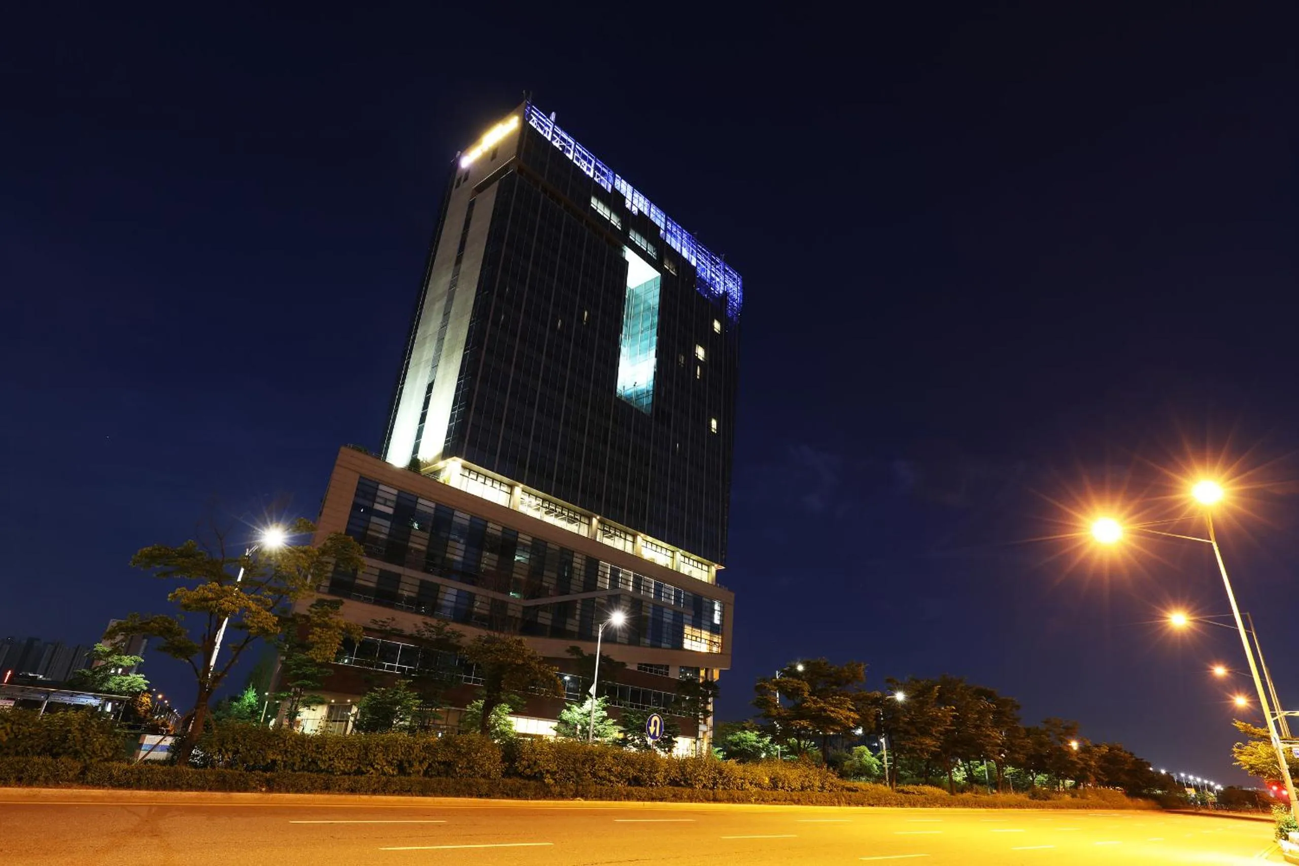 Property building in Bridge Hotel Incheon Songdo