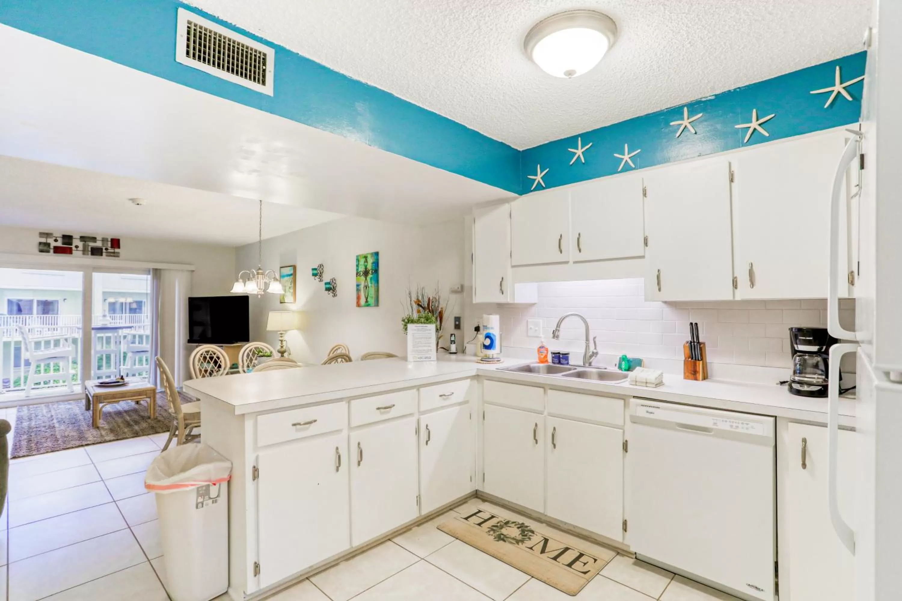 Kitchen/Kitchenette in Spanish Trace - 235