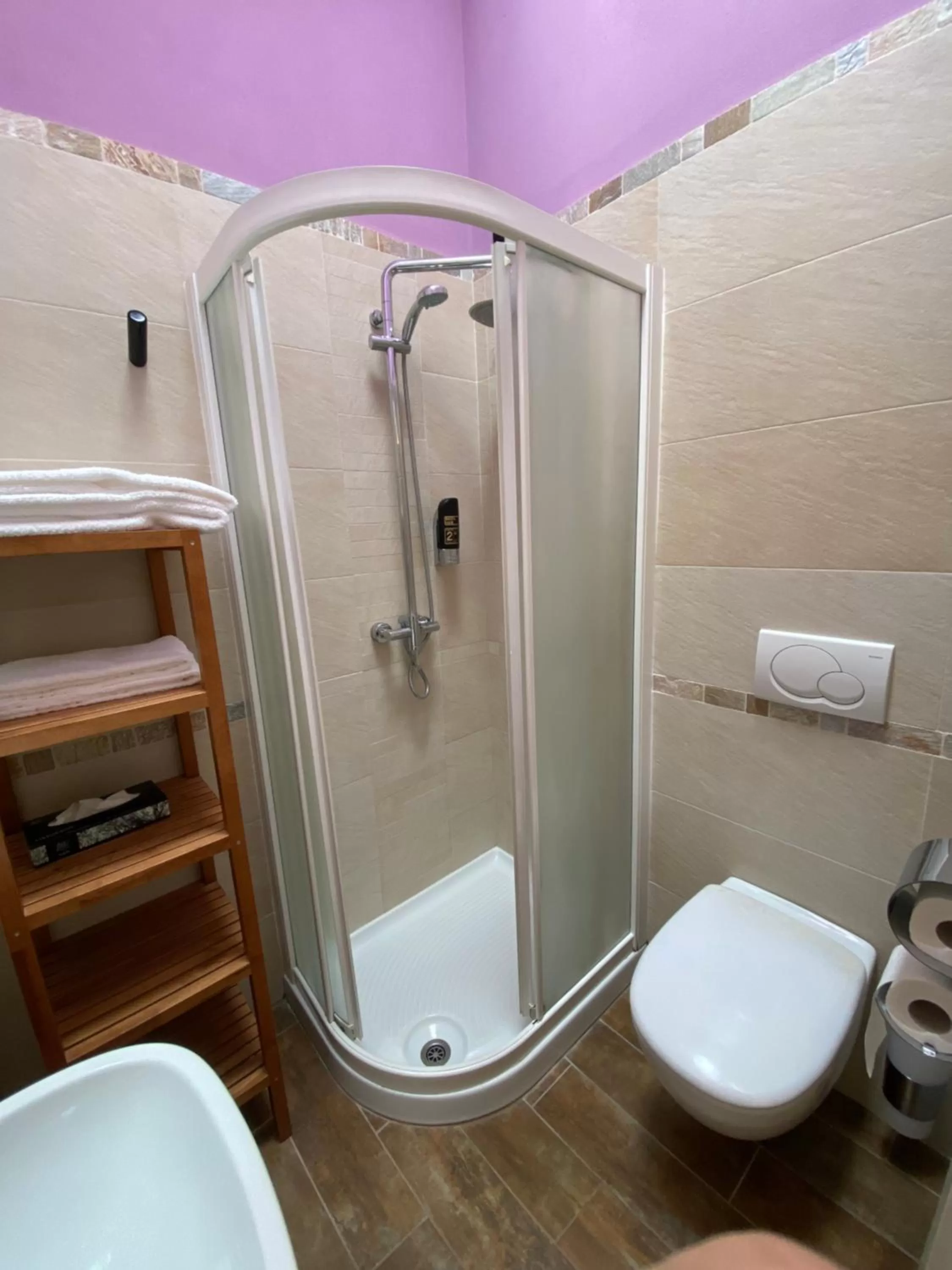 Shower in Le Fate Corbezzole