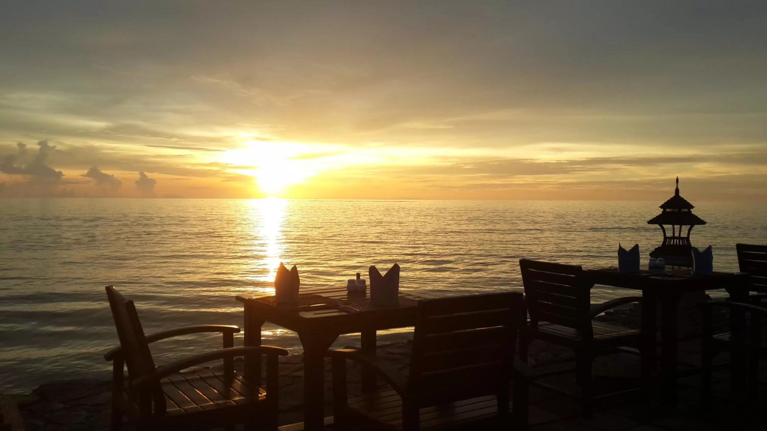 Restaurant/places to eat in Mukdara Beach Villa & Spa Resort