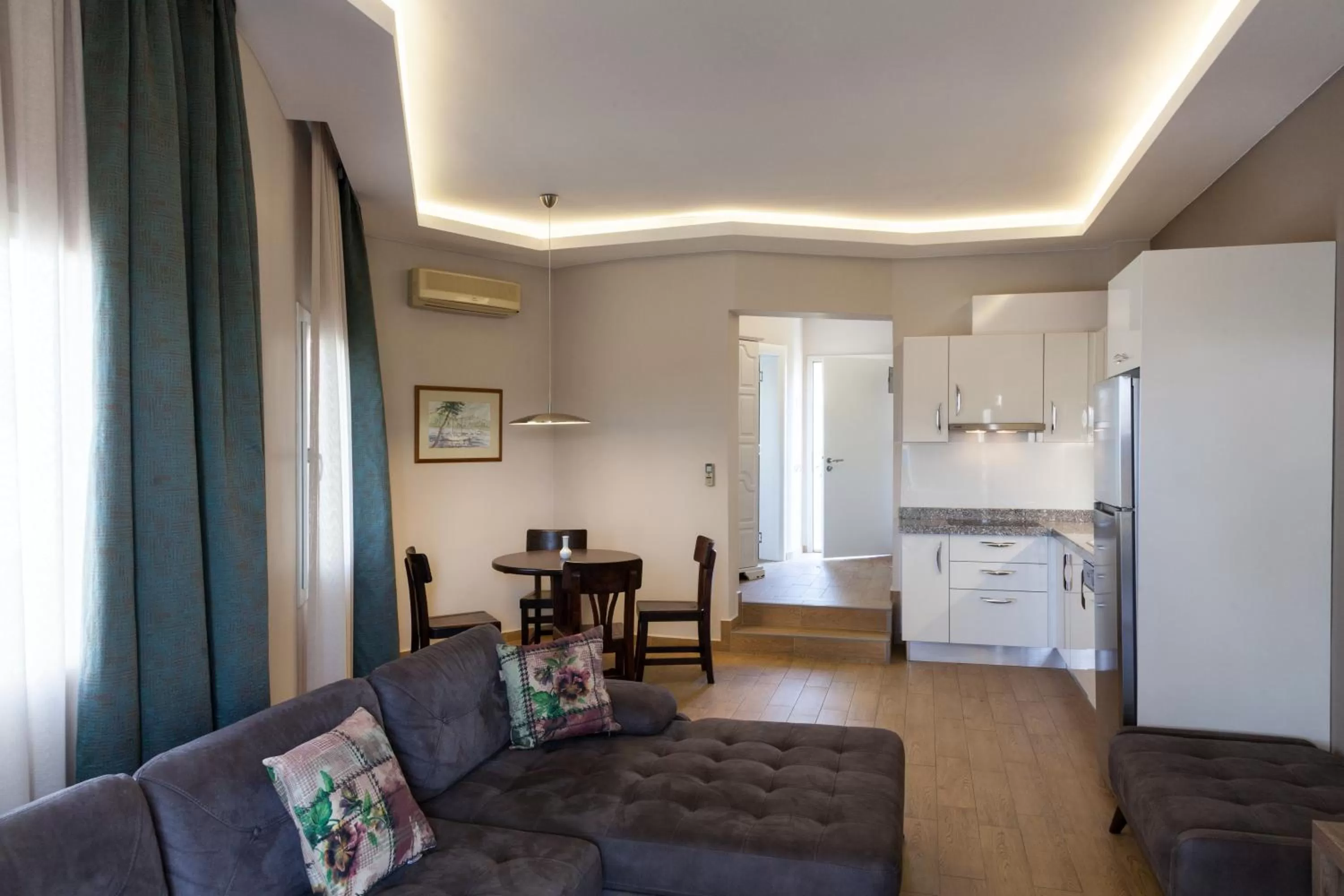 Kitchen or kitchenette in Sun Garden Apart Hotel