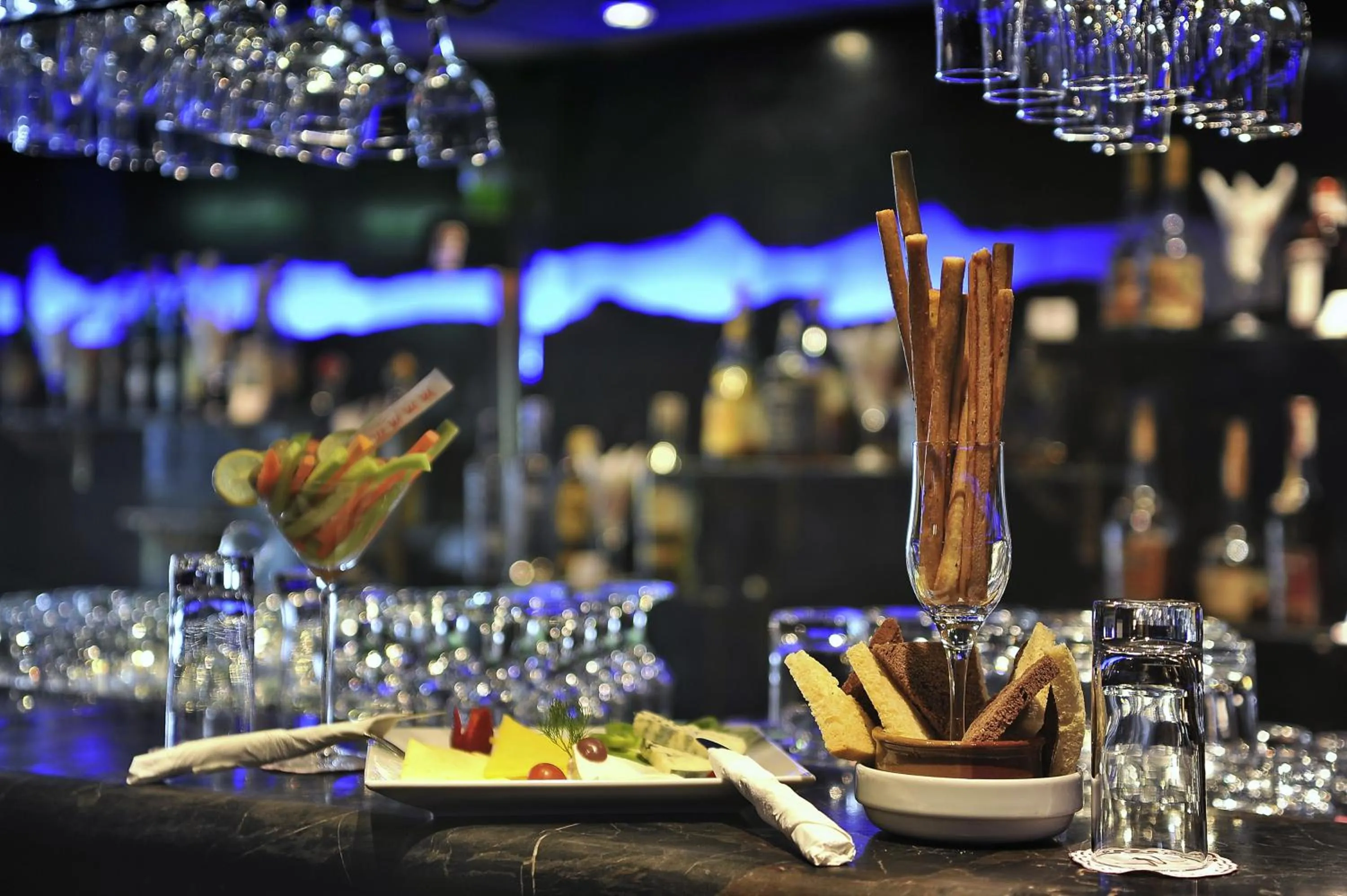 Nightclub / DJ in Romance Alexandria Hotel