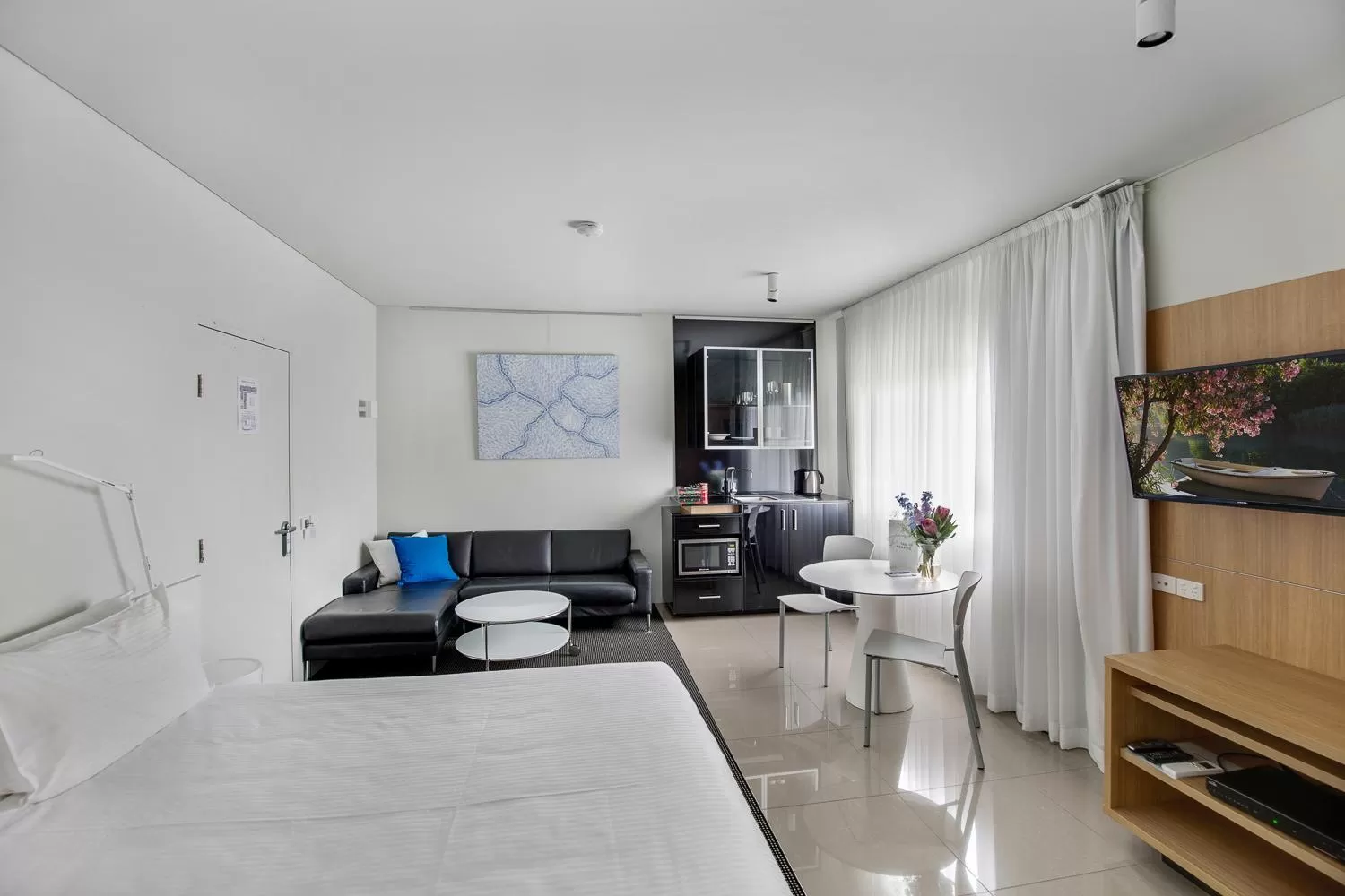 Coffee/tea facilities, Bed in The Horatio Motel Mudgee